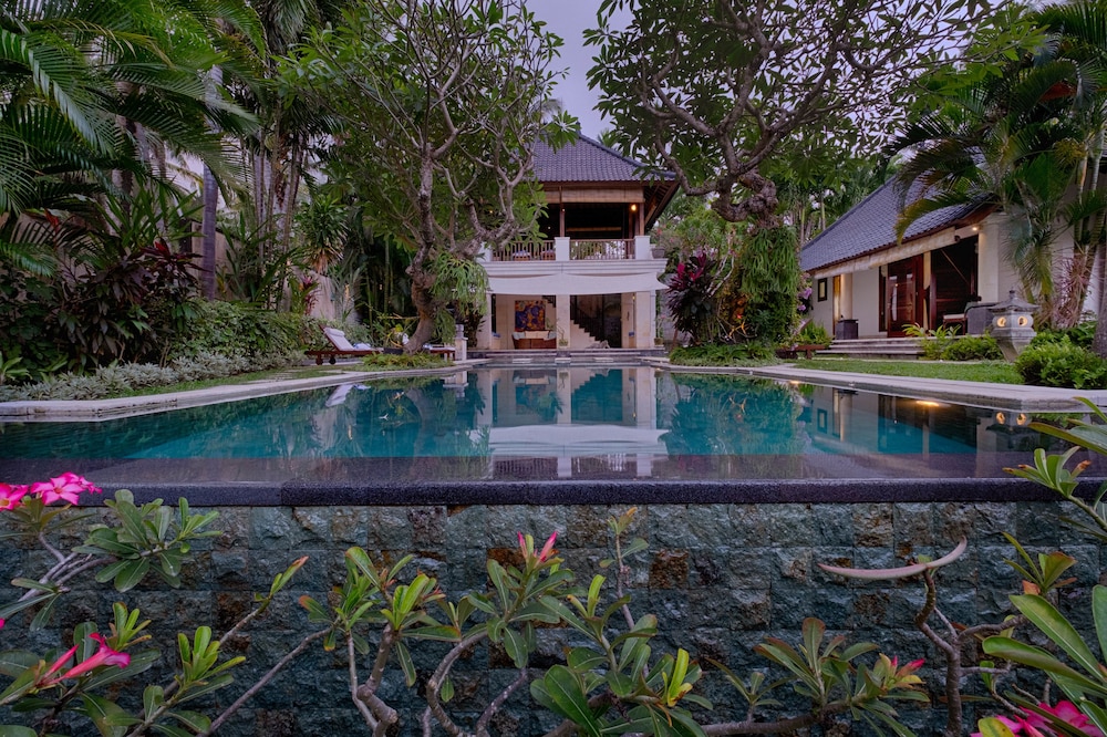 Kutus Kutus Saba Beach Villas