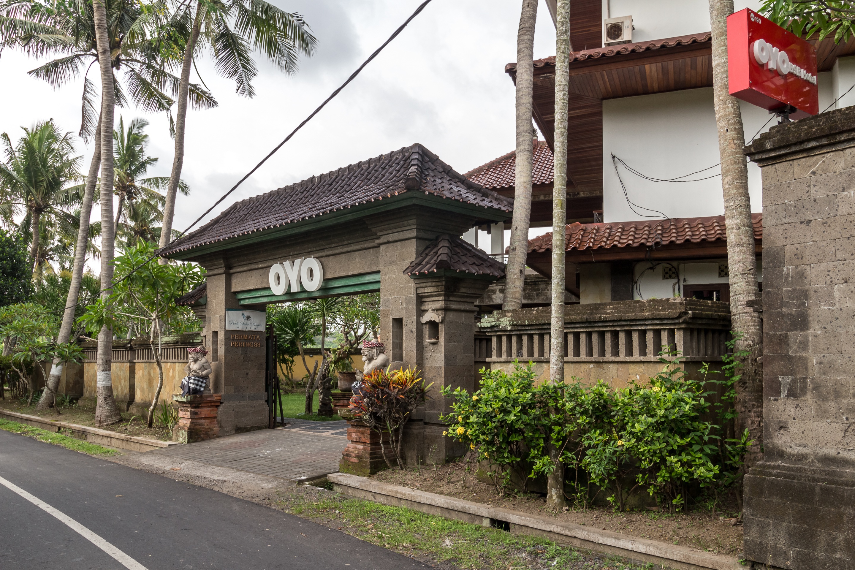 OYO 190 Bsb Hotel