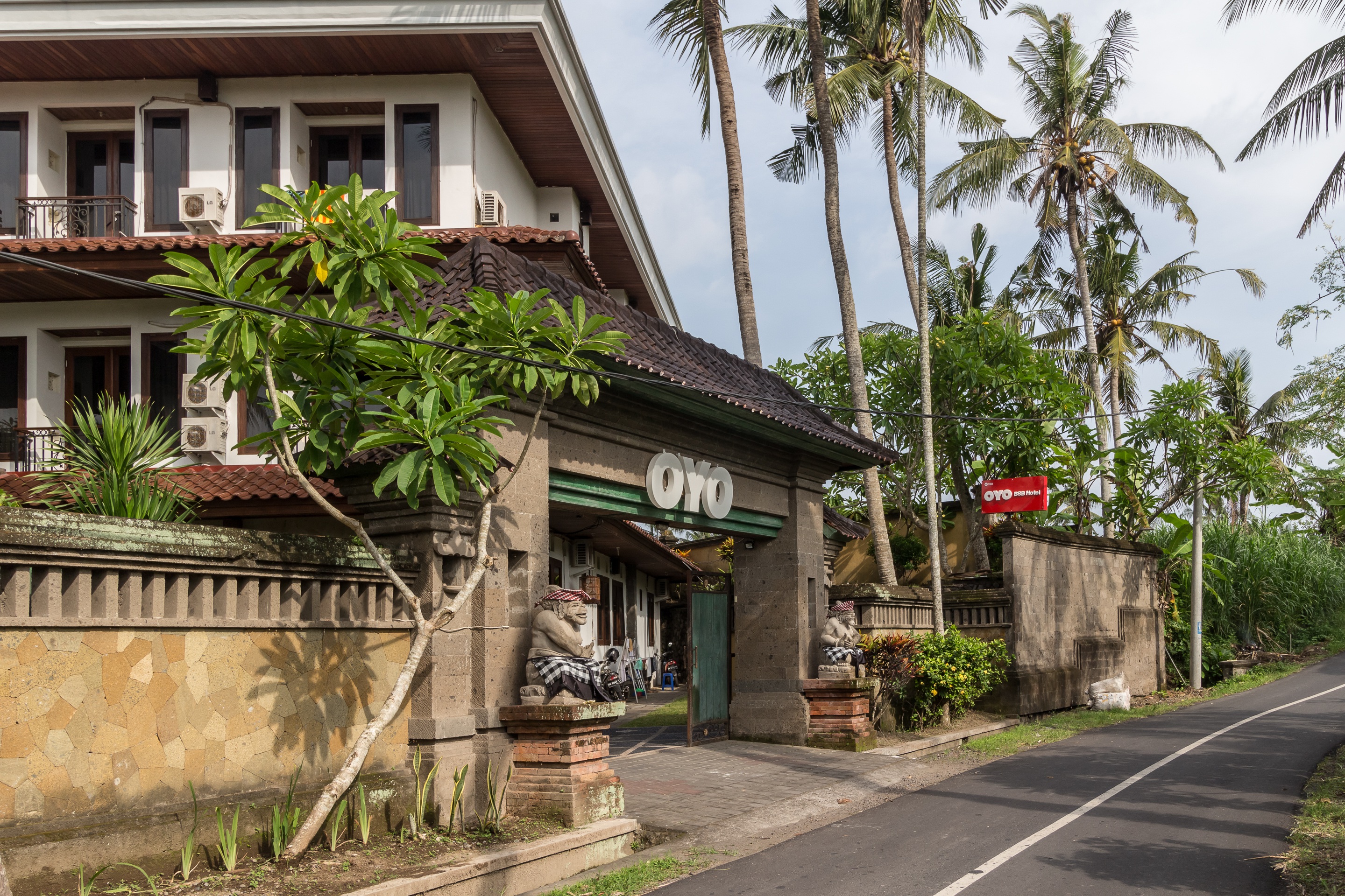 OYO 190 Bsb Hotel