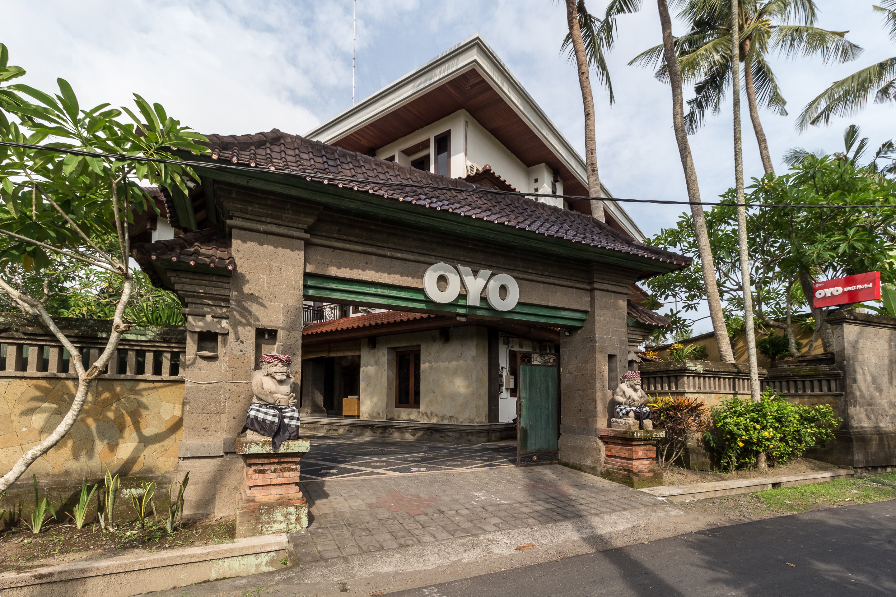 OYO 190 Bsb Hotel