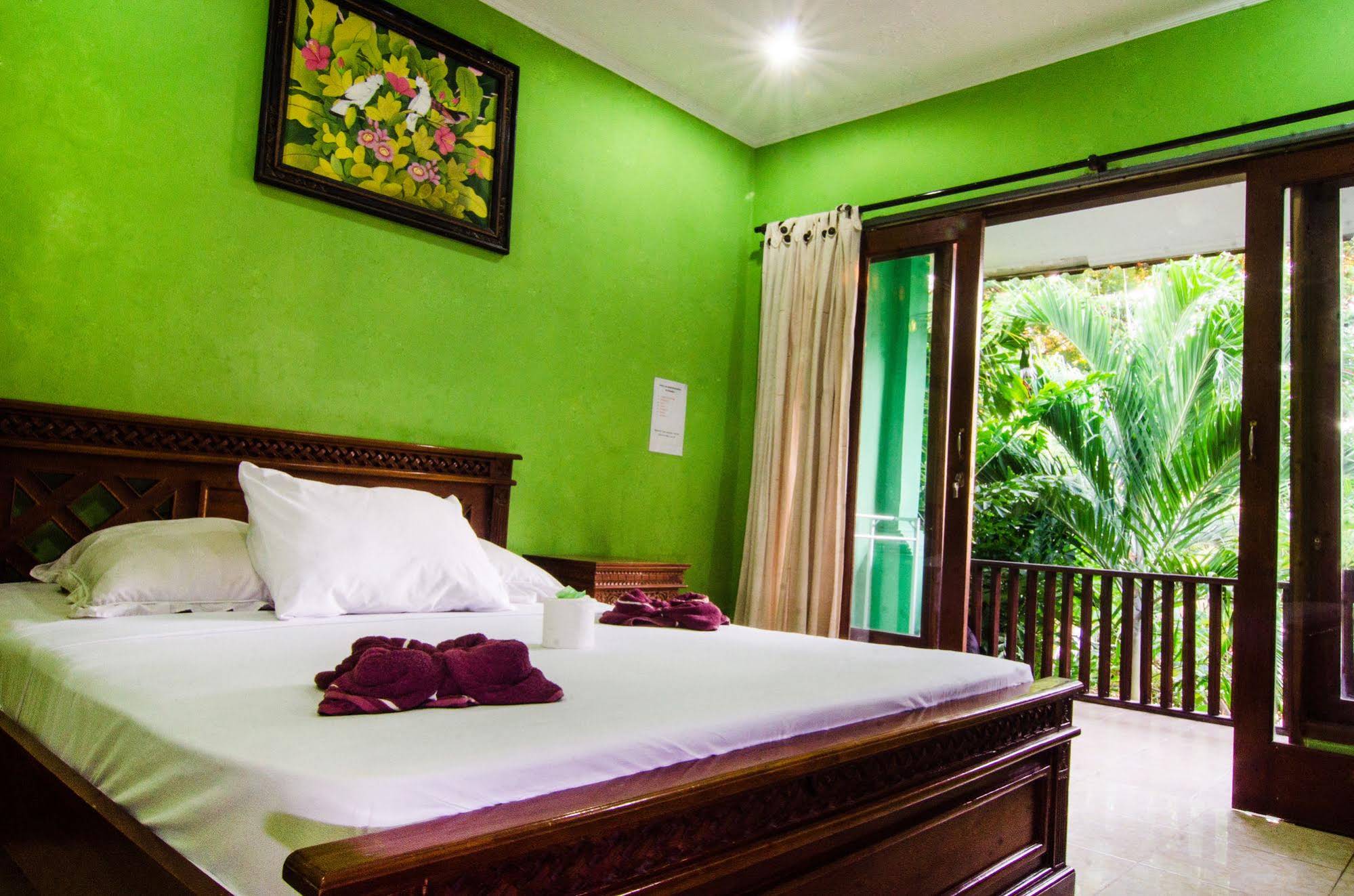 Rising Star Beach Resort Amed