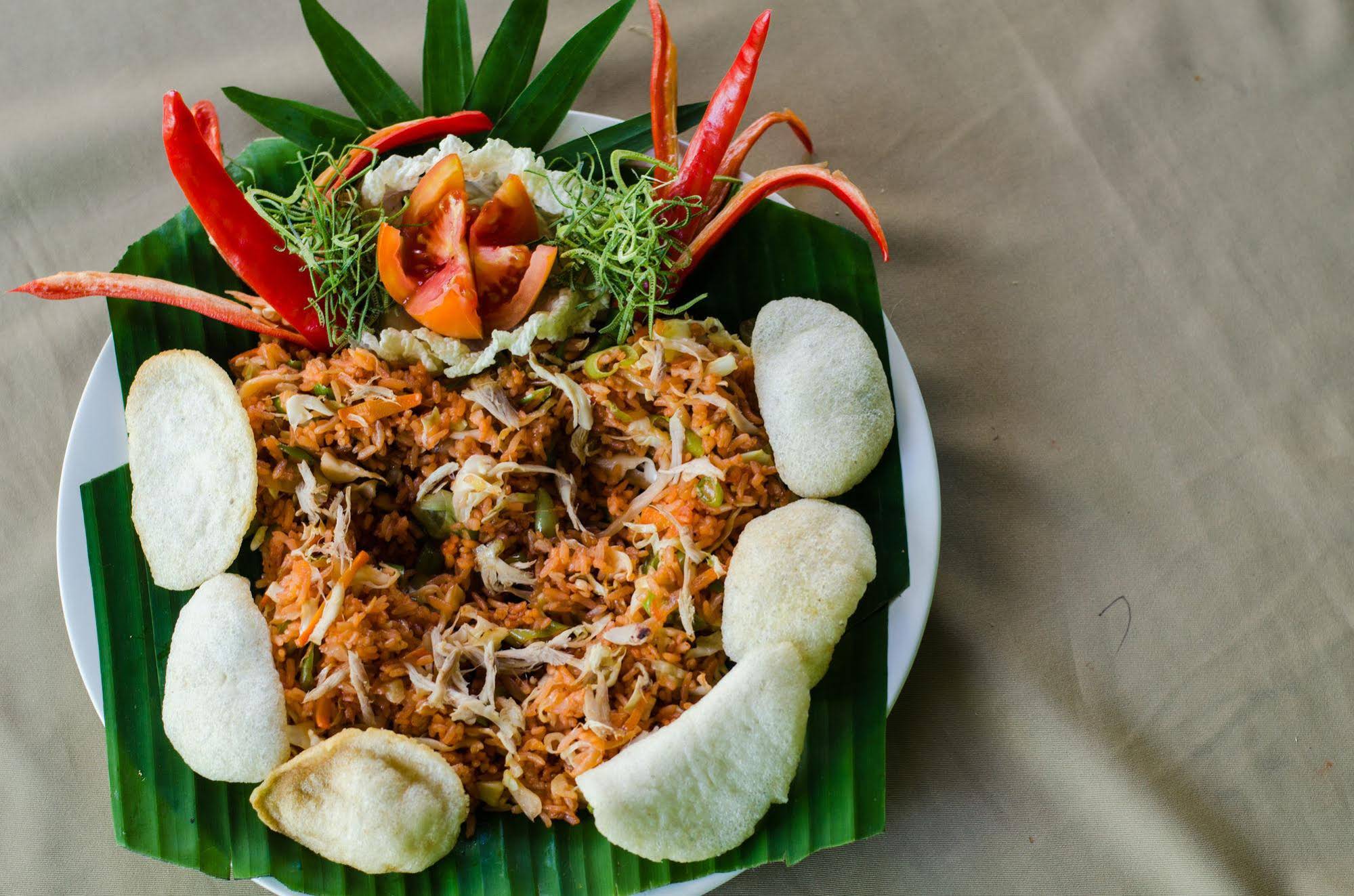 Rising Star Beach Resort Amed