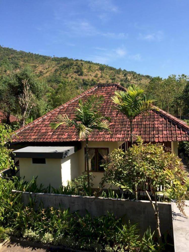 Star East Bungalows