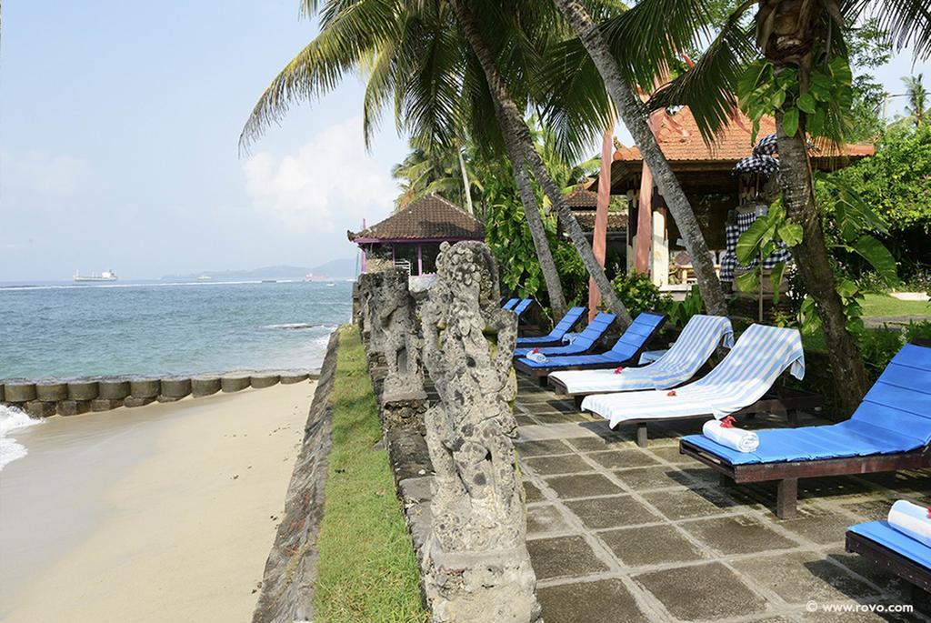 Anom Beach Inn Bungalows