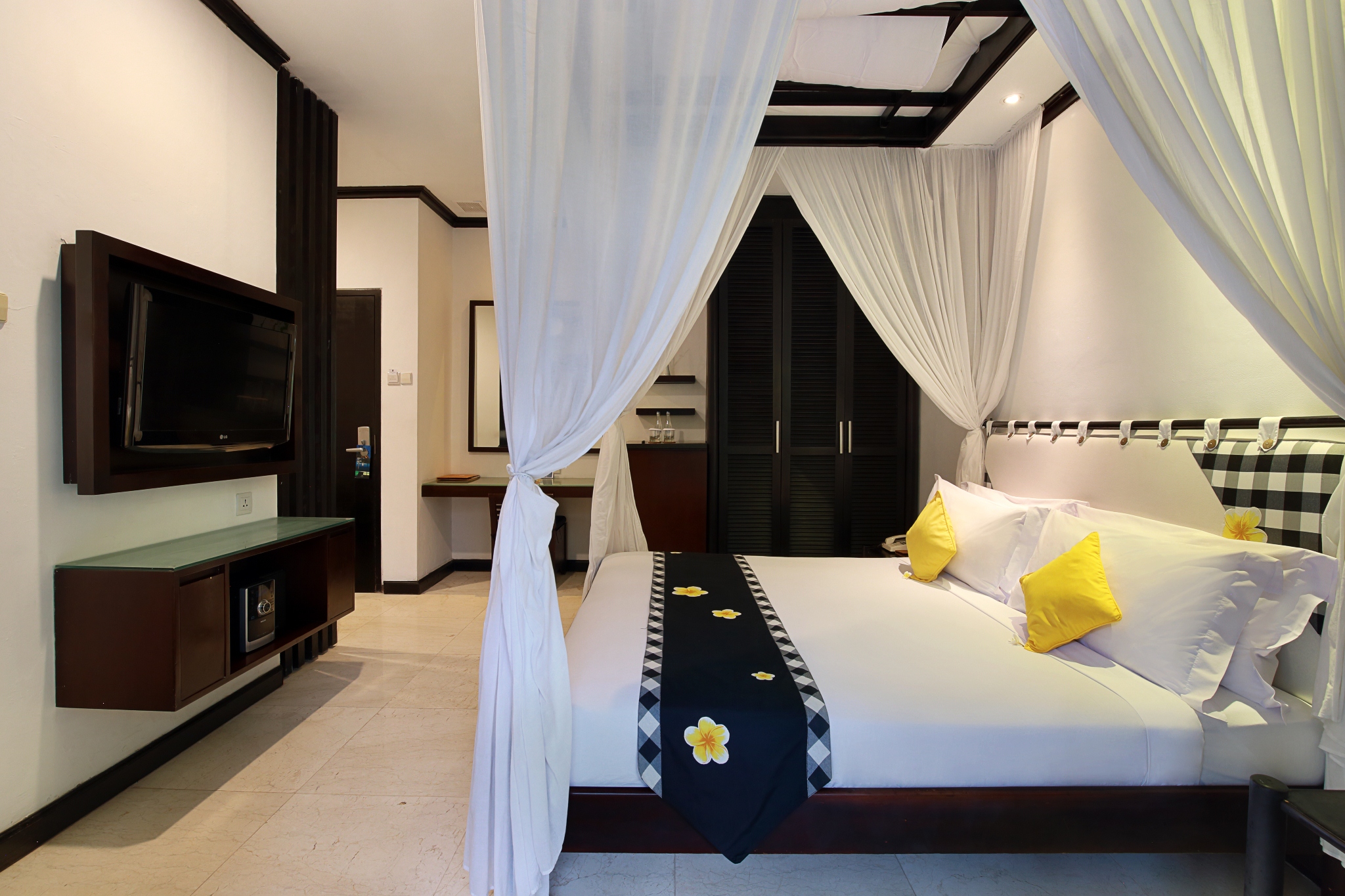Candi Beach Resort & Spa