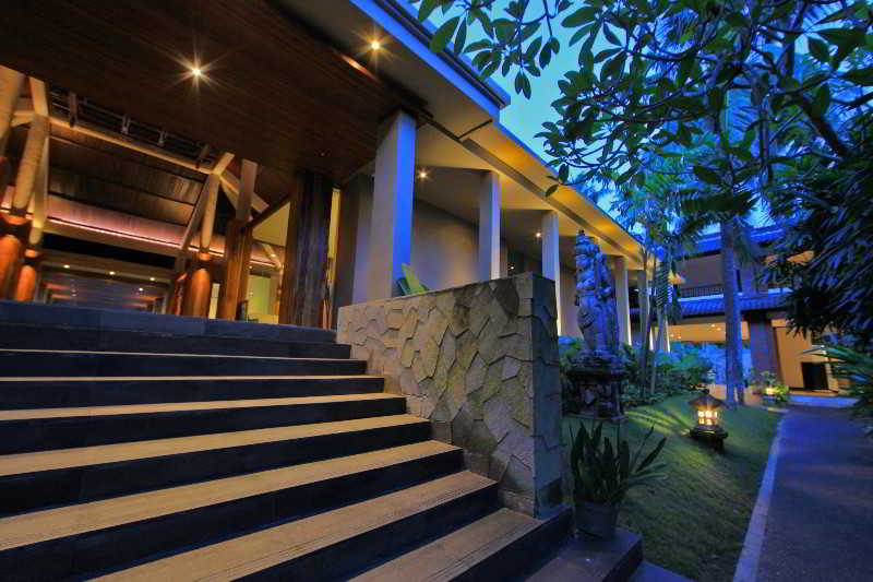 Candi Beach Resort & Spa