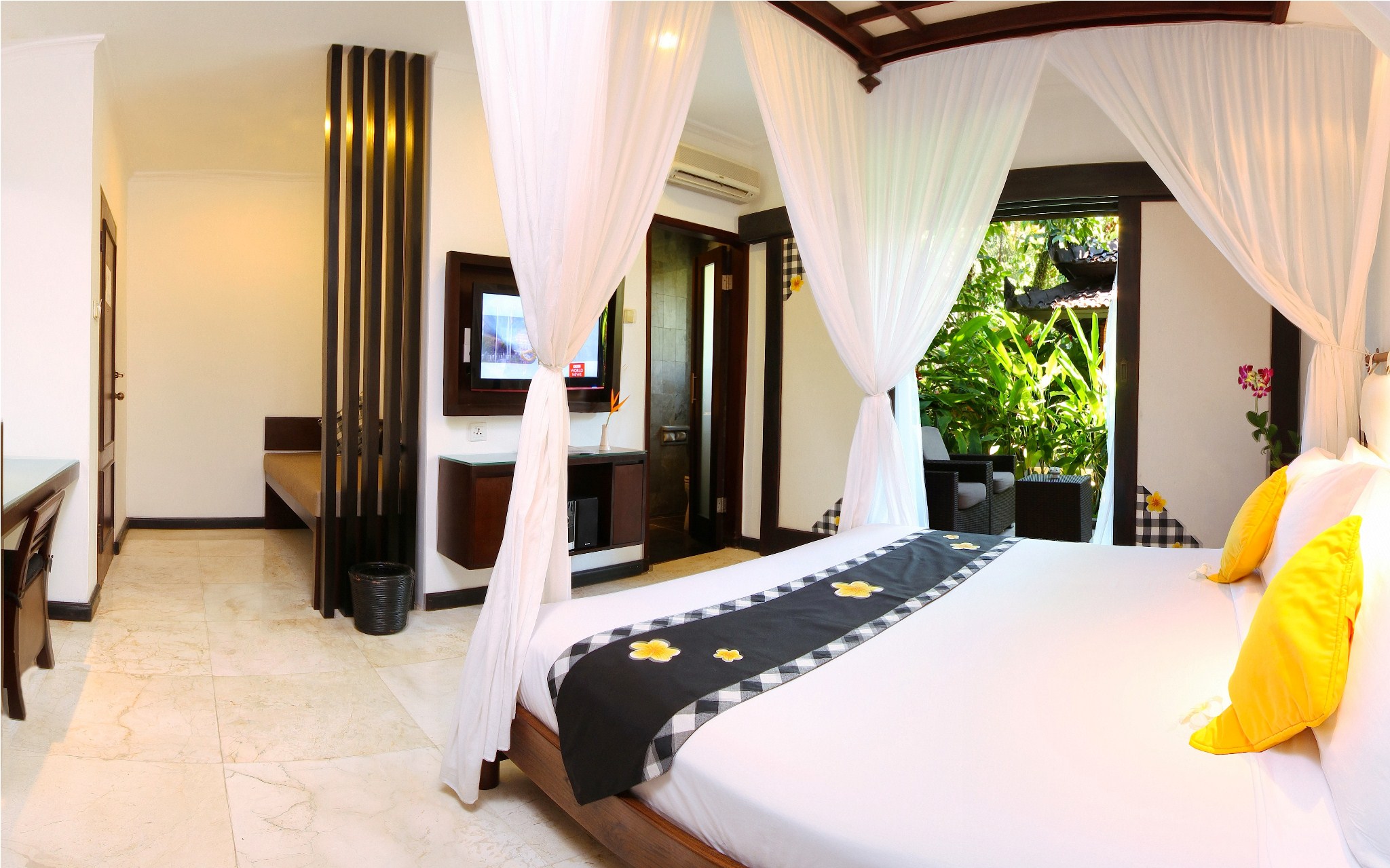 Candi Beach Resort & Spa