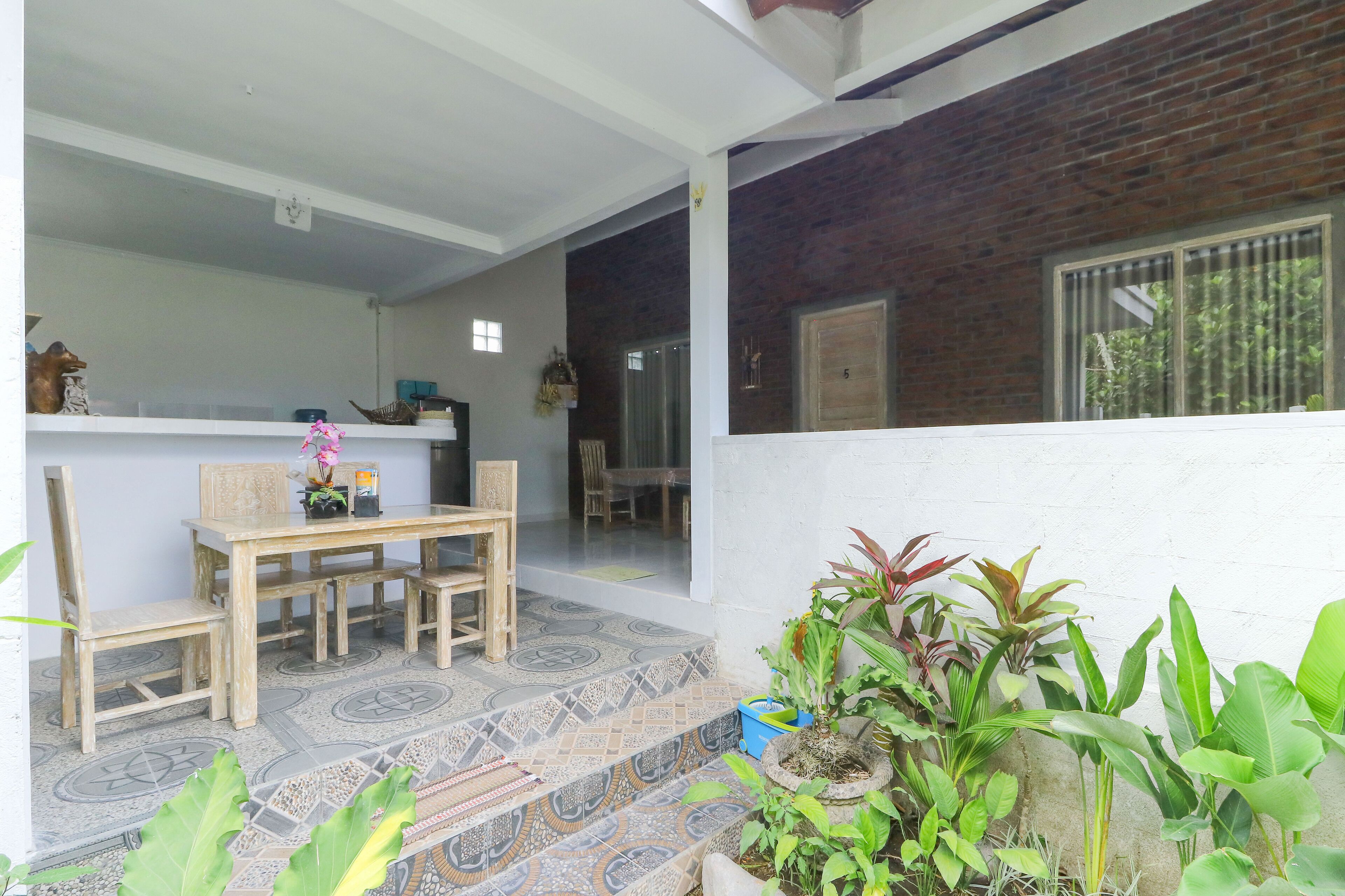 Cahya Guest House