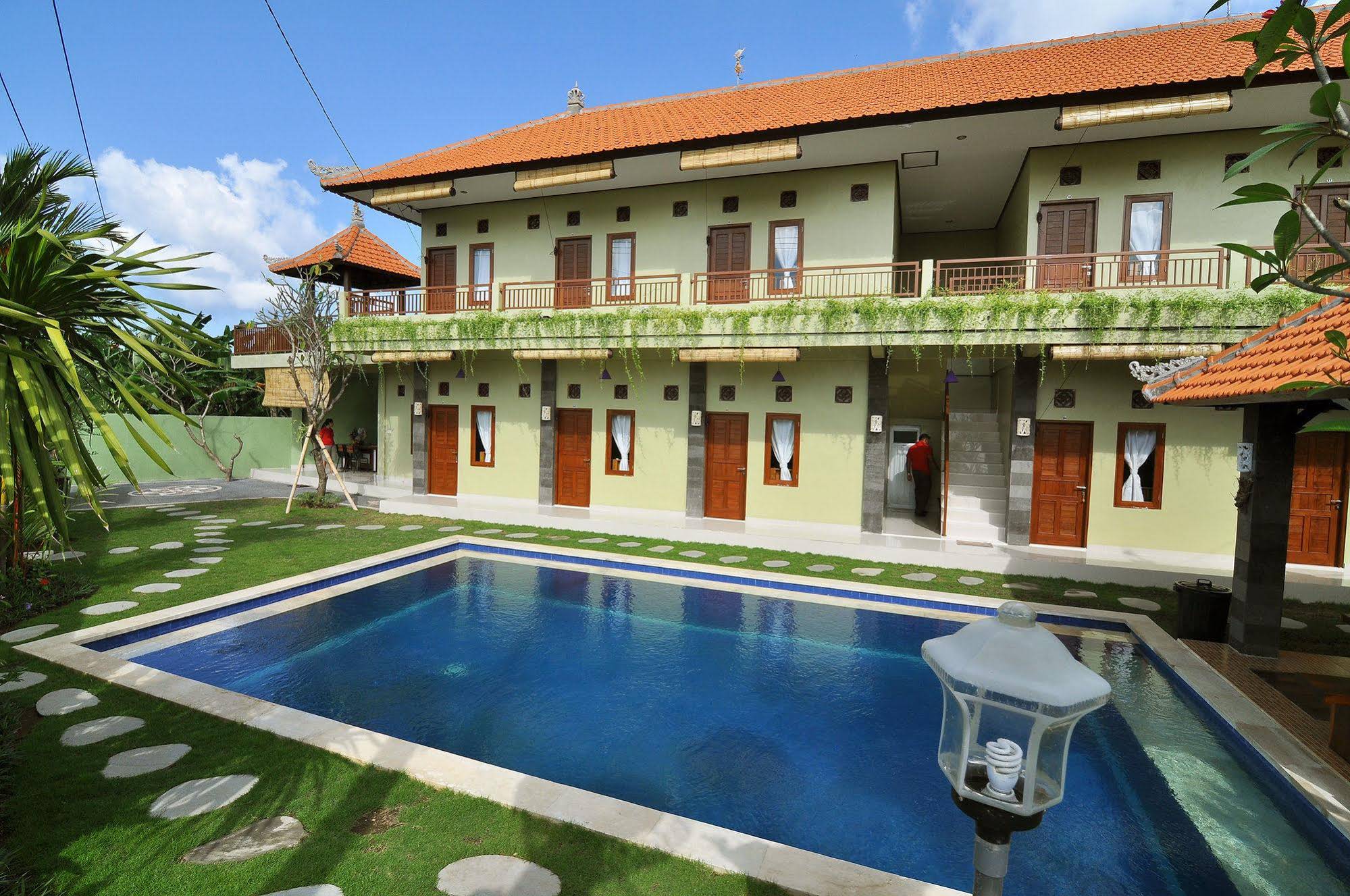 Cempaka Mas Guesthouse