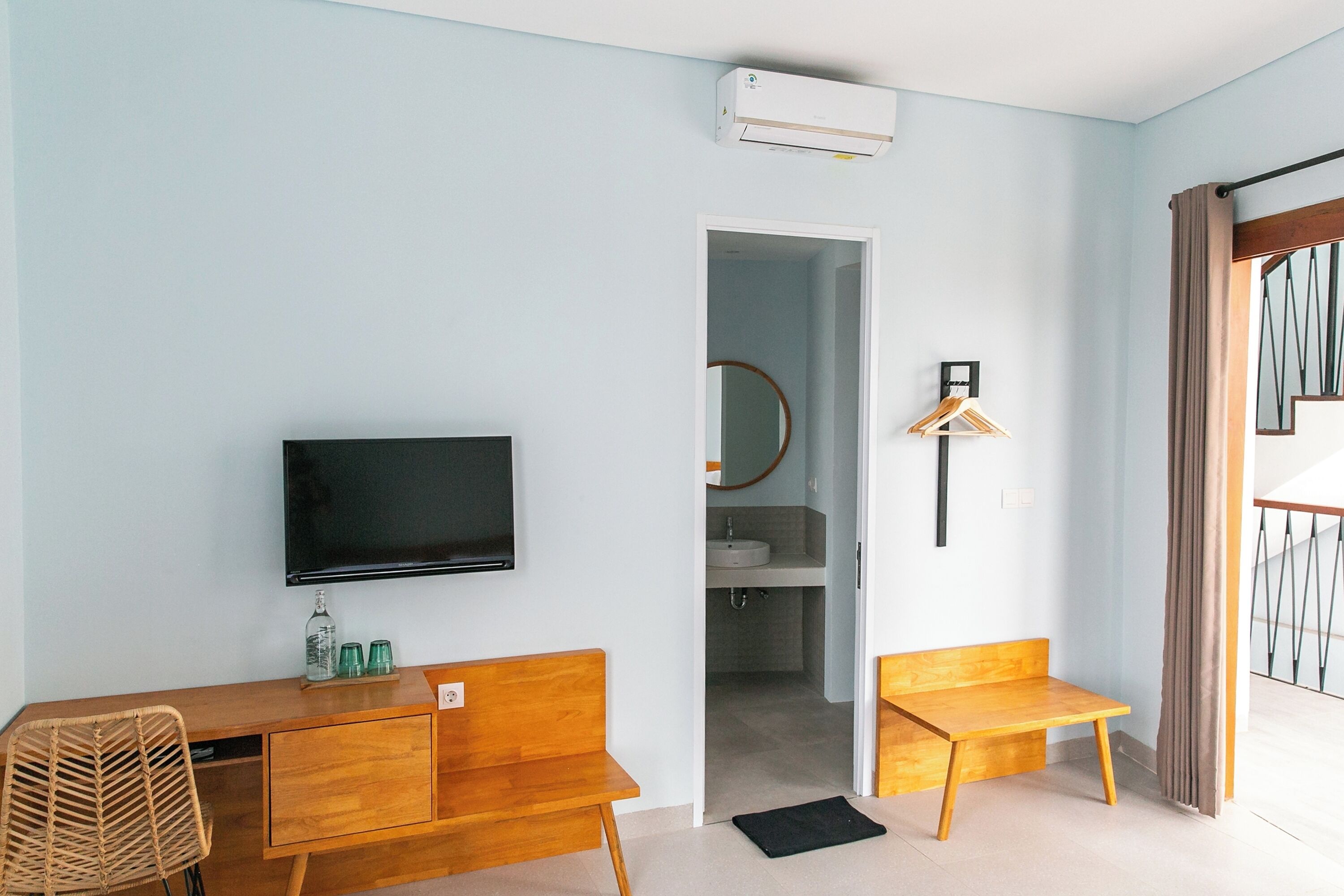 Coco & Pineapple Pants Hostel