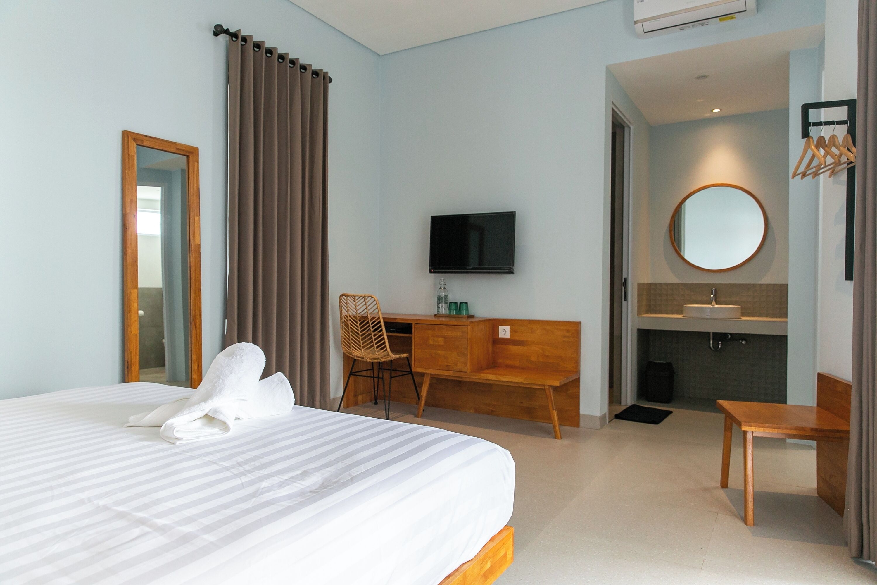 Coco & Pineapple Pants Hostel