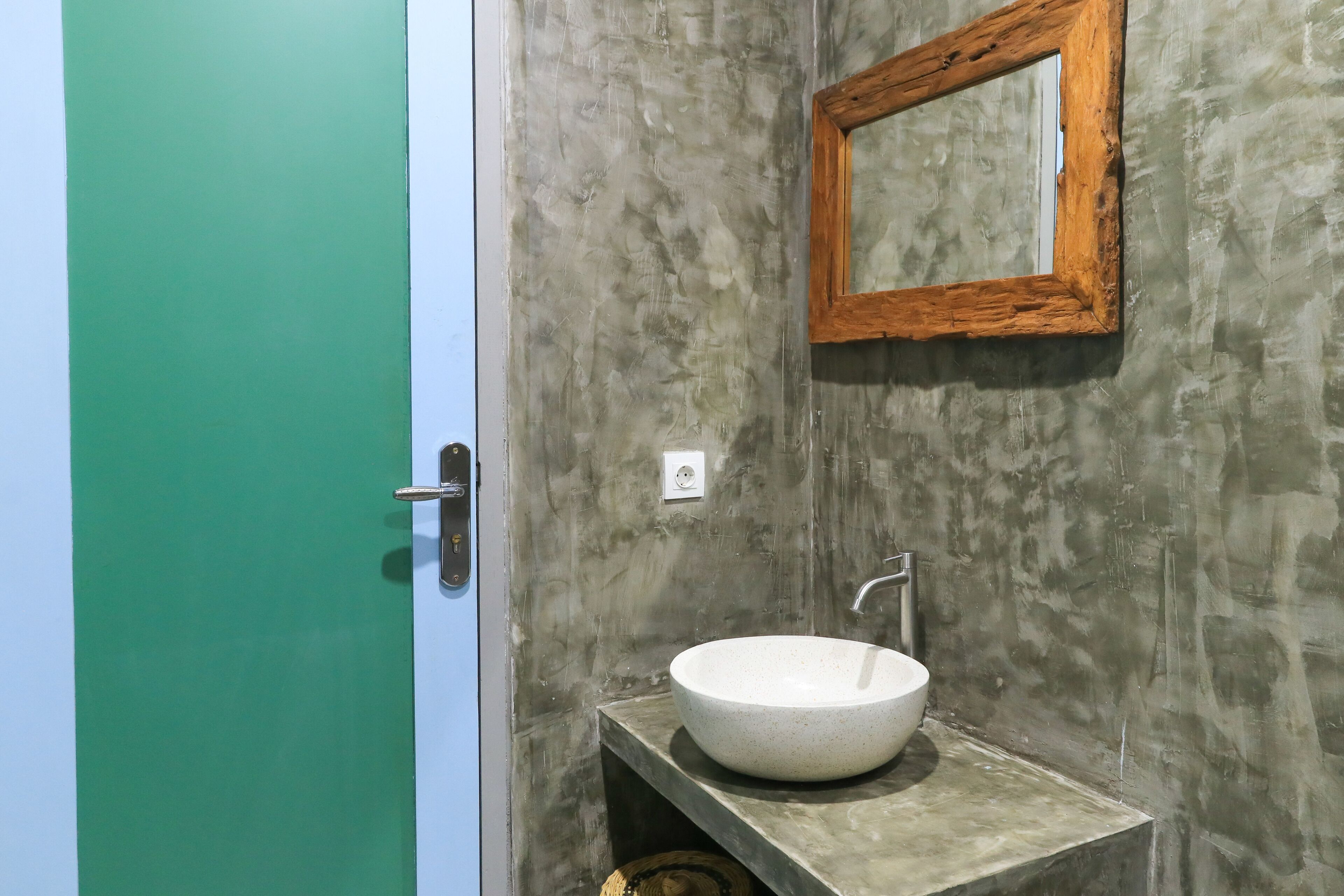 D-Anyar Stay And Surf Canggu