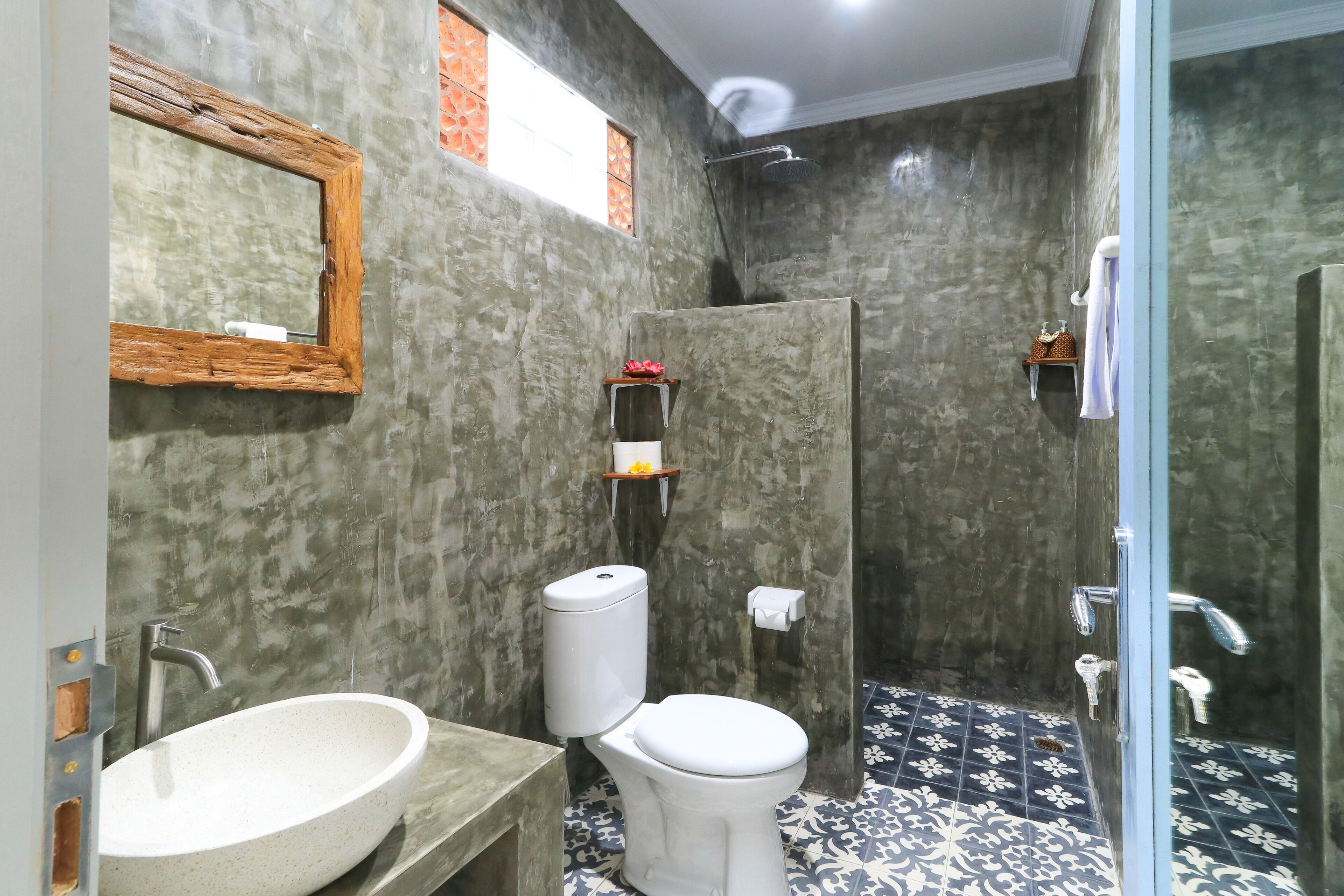 D-Anyar Stay And Surf Canggu