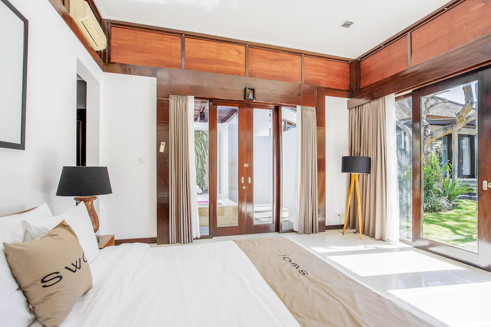 Finns Beach Villa Canggu