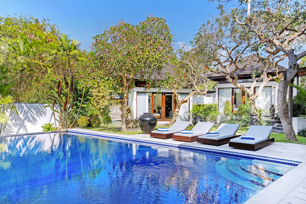 Finns Beach Villa Canggu