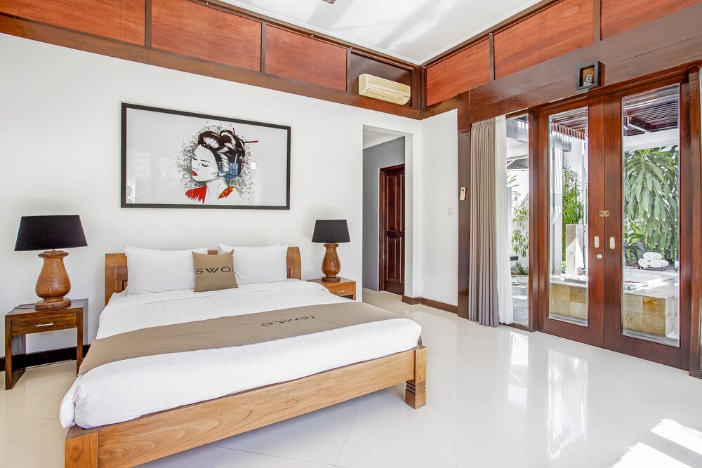 Finns Beach Villa Canggu