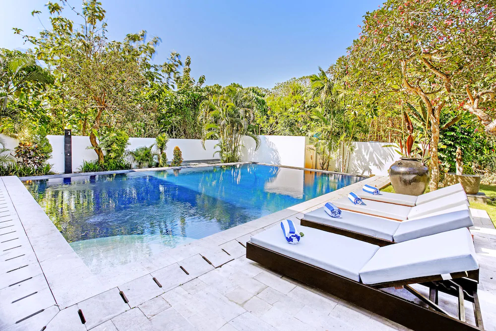 Finns Beach Villa Canggu