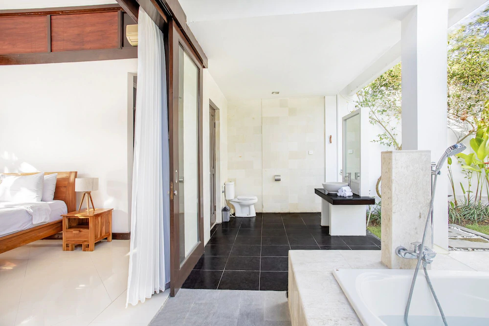 Finns Beach Villa Canggu