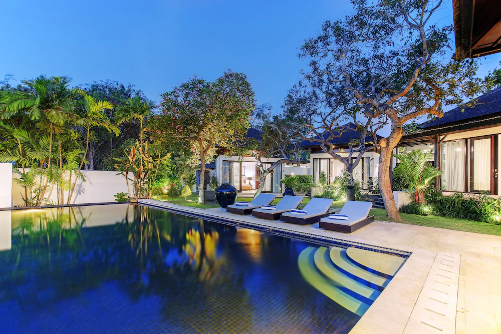Finns Beach Villa Canggu