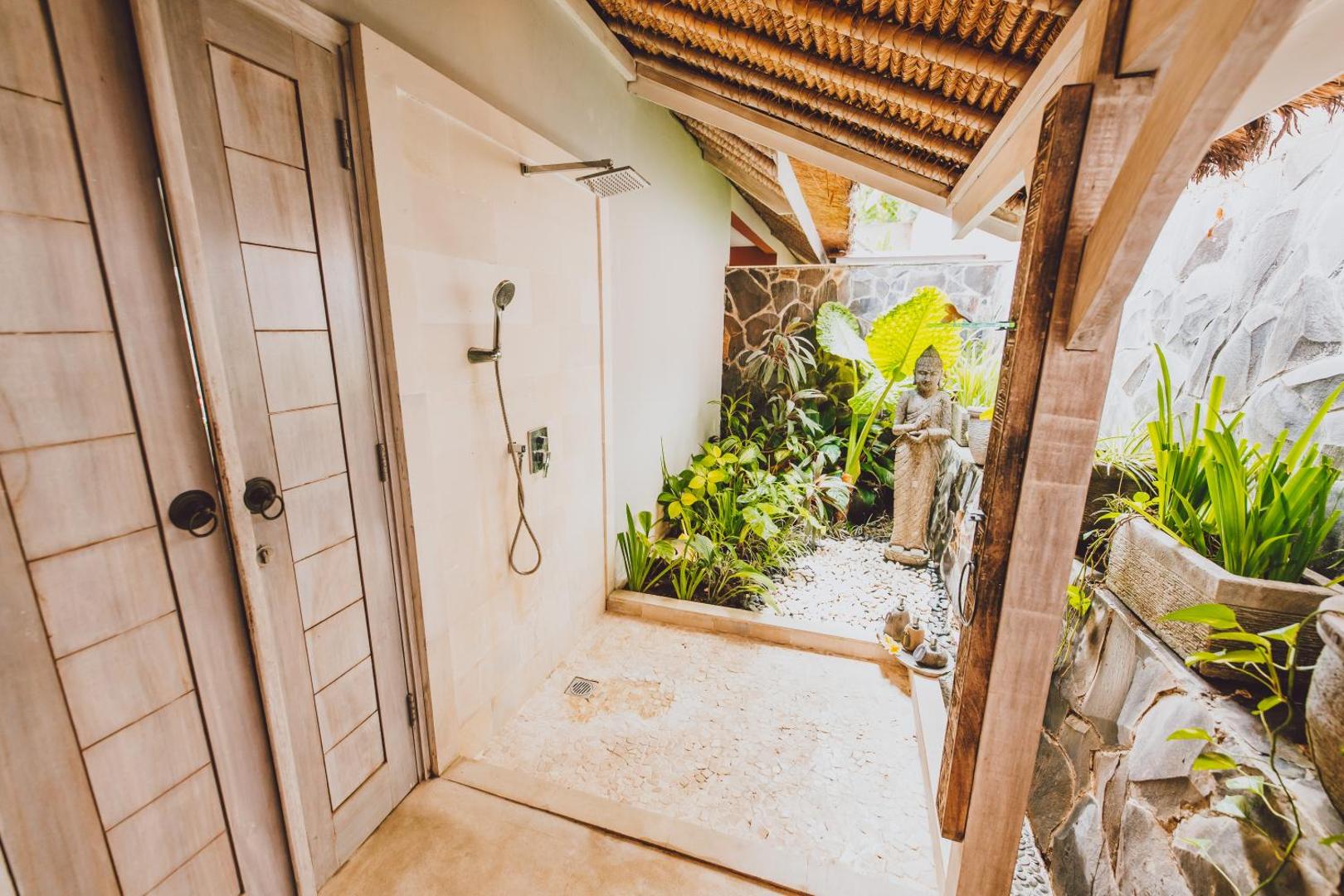 Maylie Bali Villa Bungalows