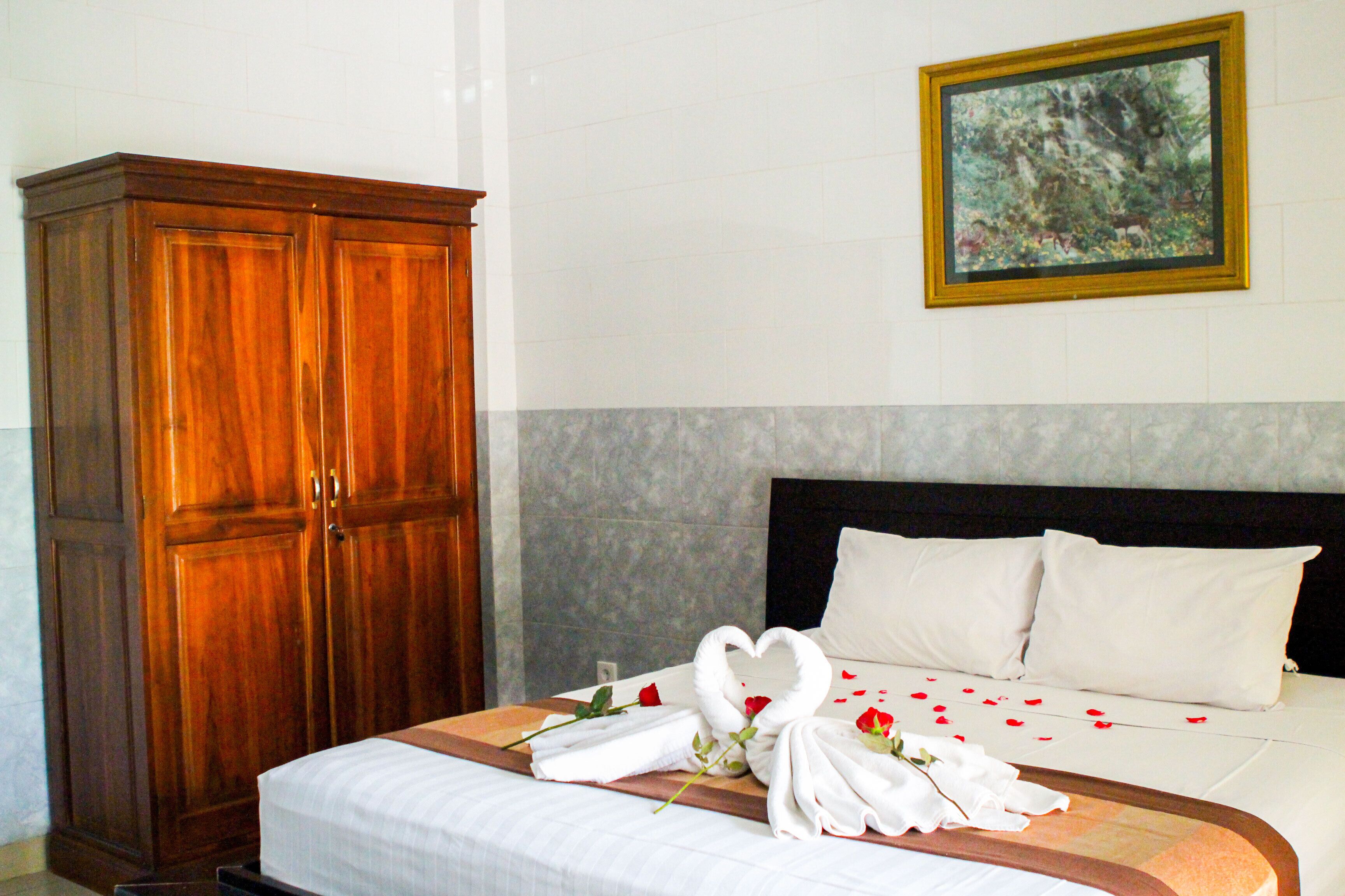 Putu Guest House II