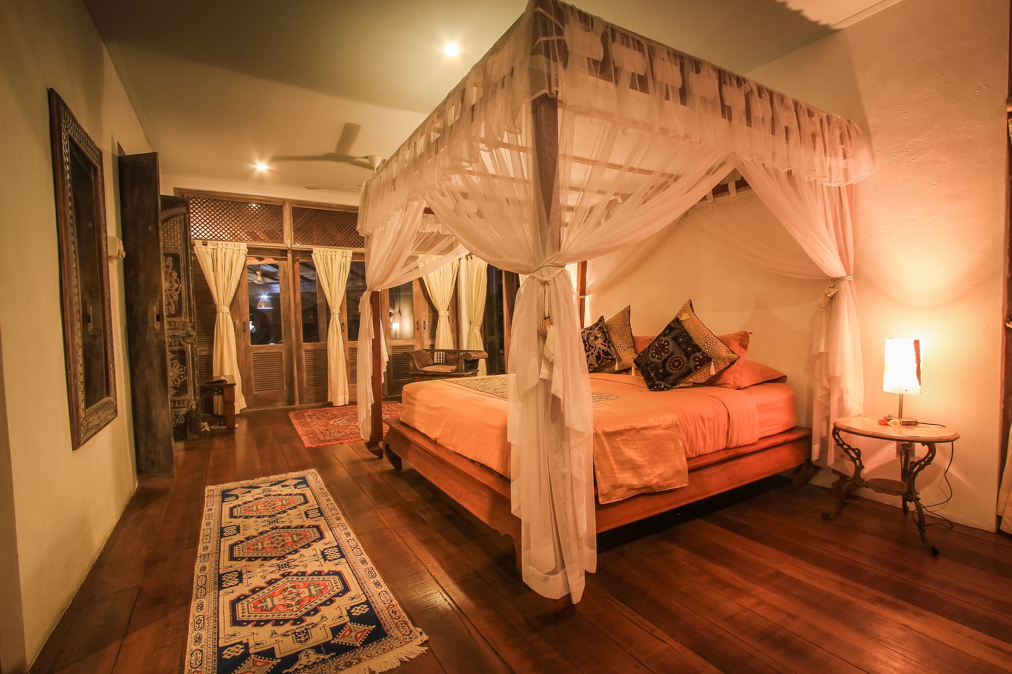 Rumah Nyaman Villa