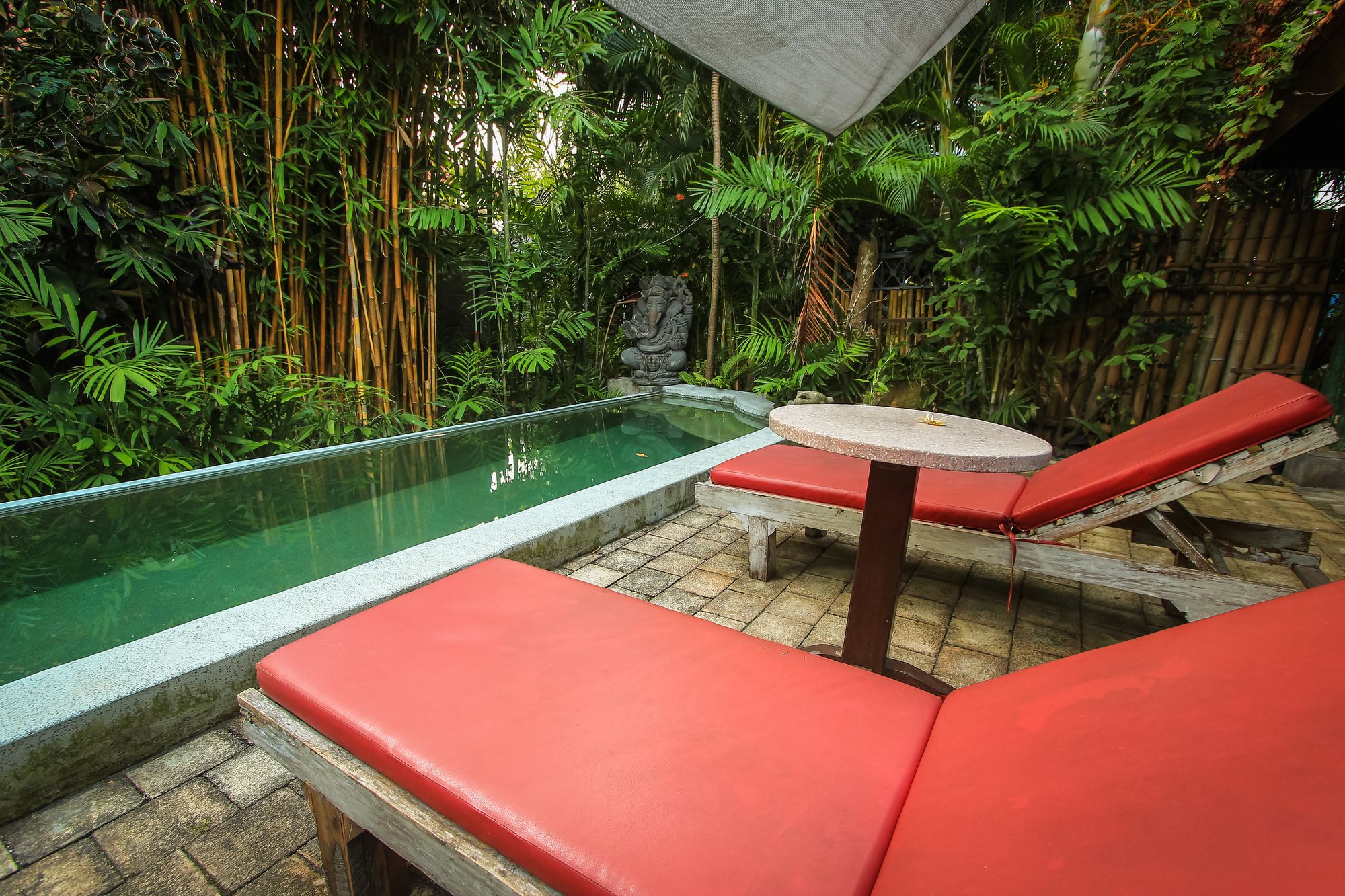 Rumah Nyaman Villa