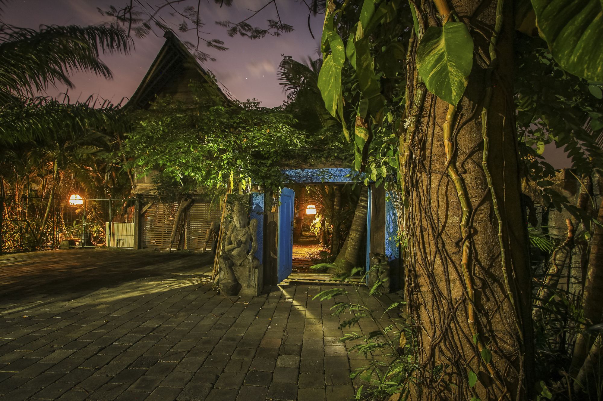 Rumah Nyaman Villa