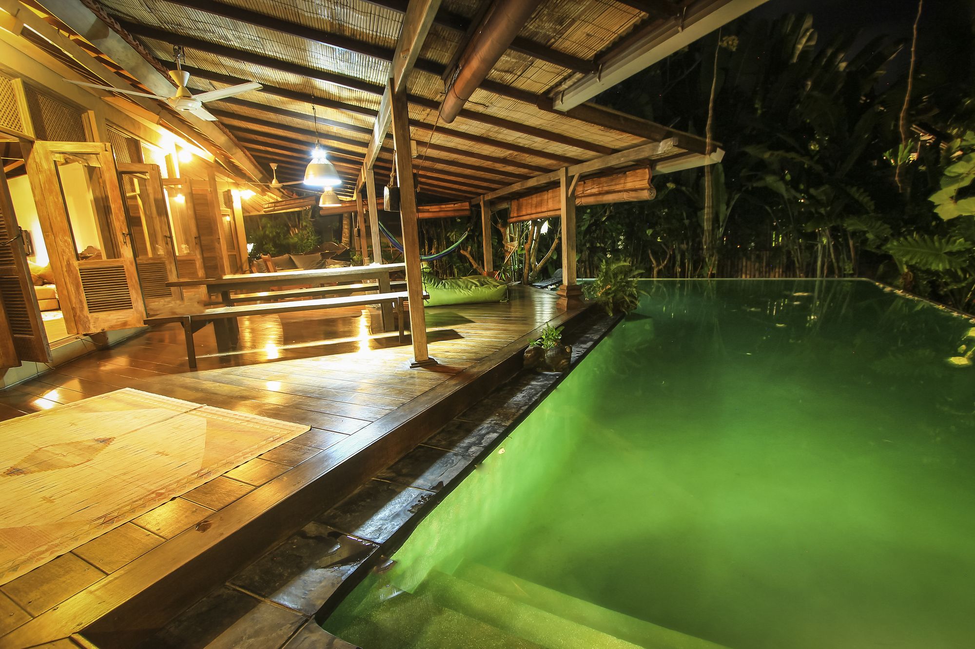 Rumah Nyaman Villa