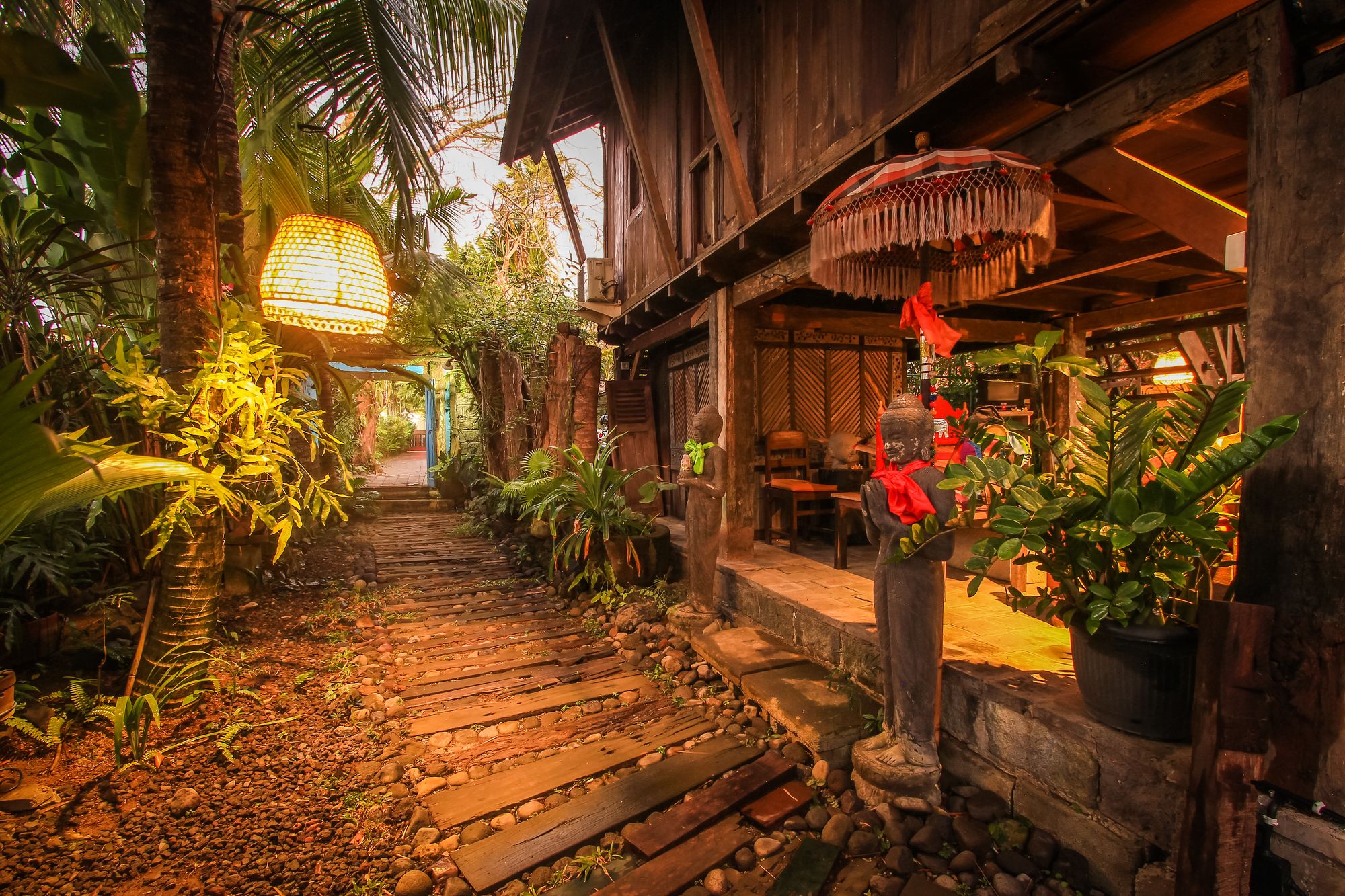 Rumah Nyaman Villa