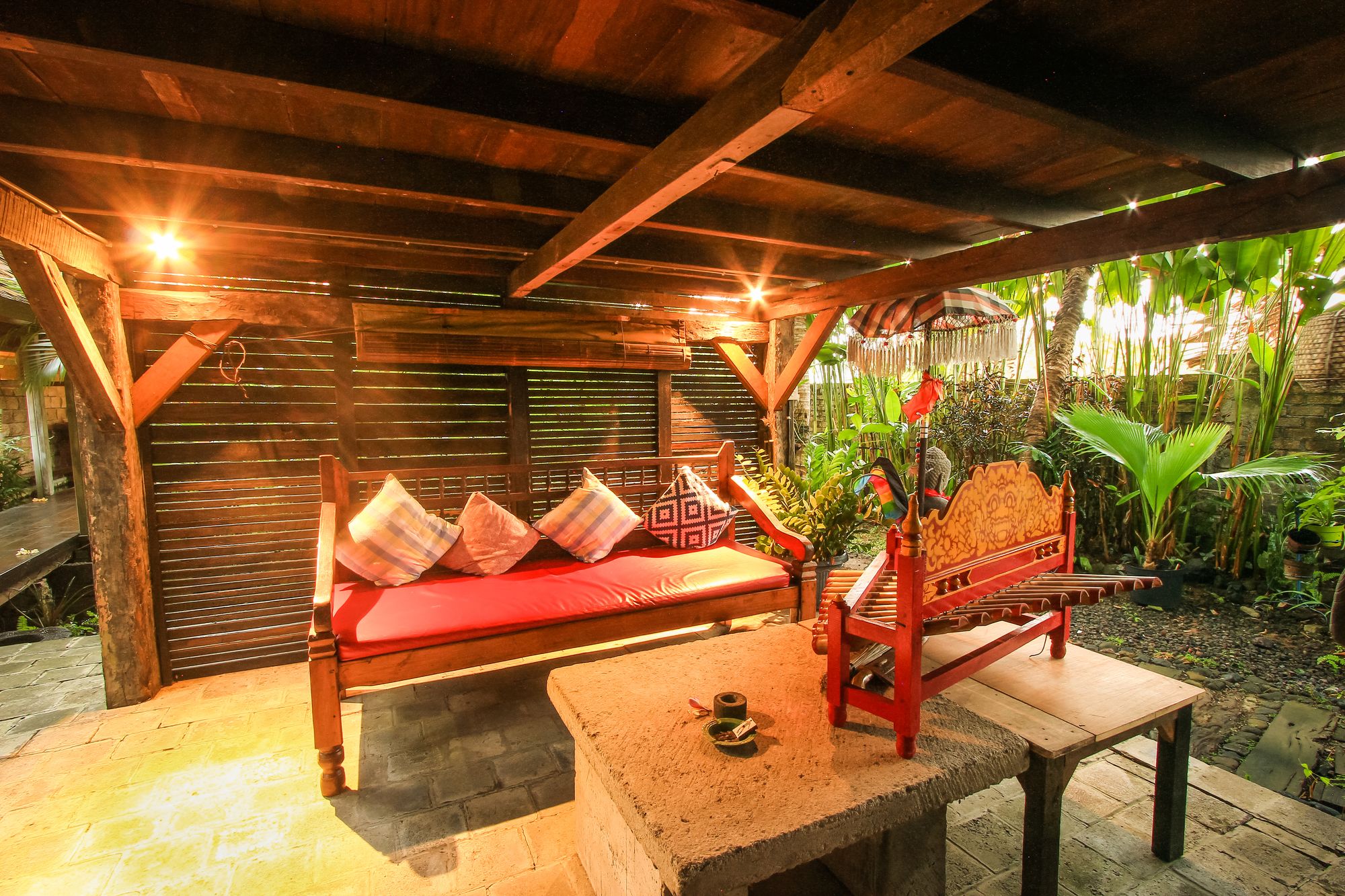 Rumah Nyaman Villa