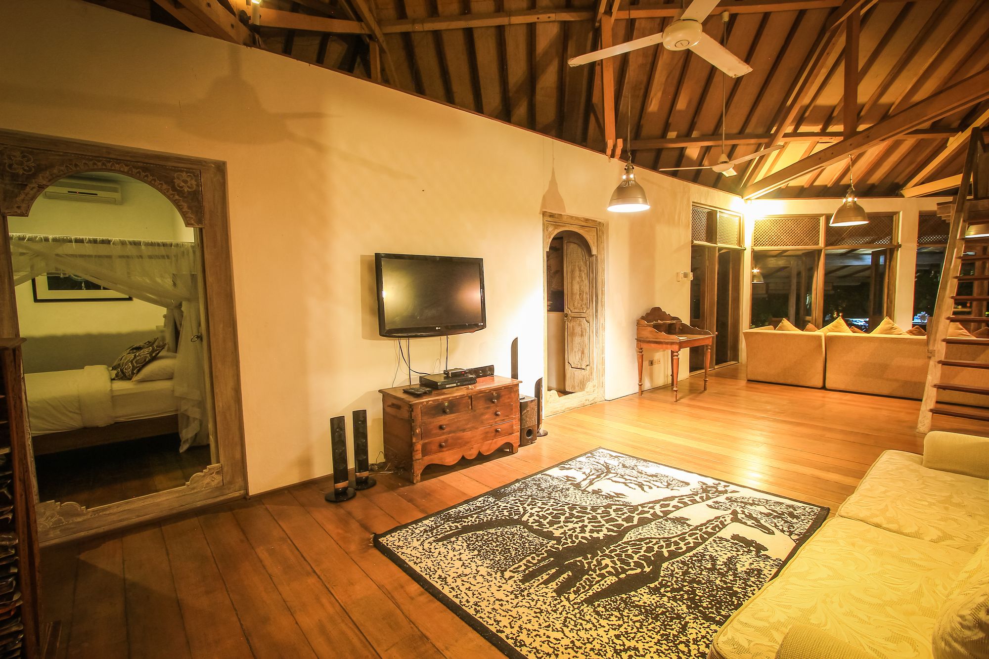 Rumah Nyaman Villa