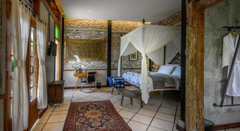 Taman Nauli Bed & Breakfast