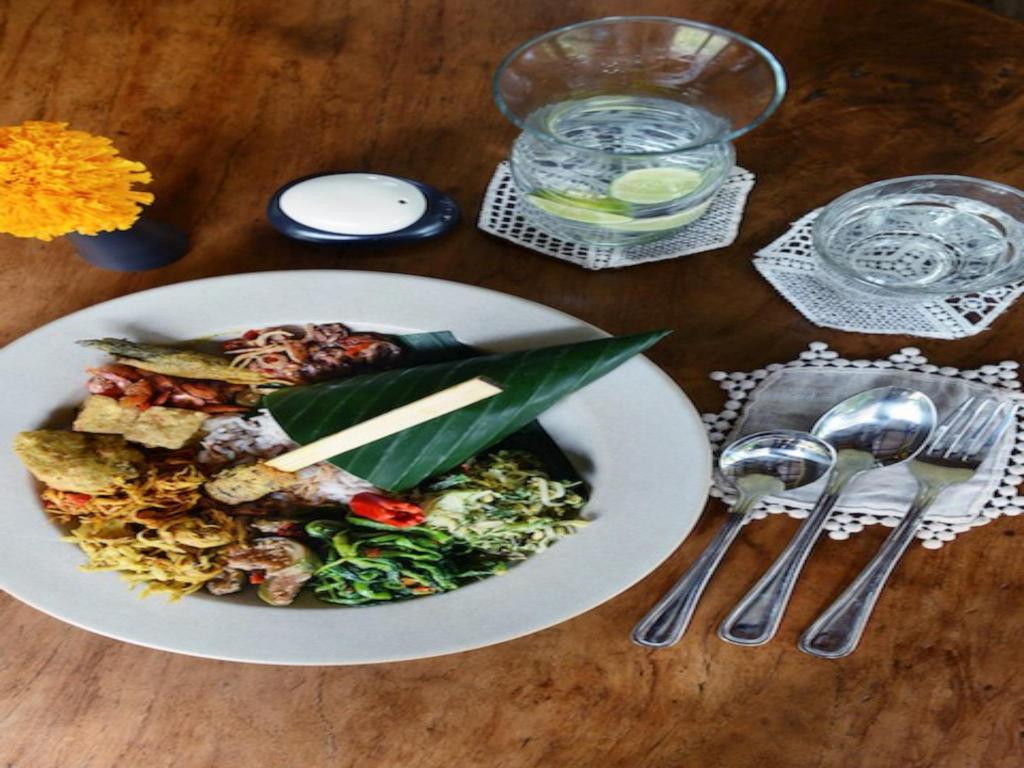 Taman Nauli Bed & Breakfast