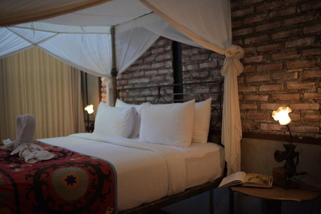 Taman Nauli Bed & Breakfast