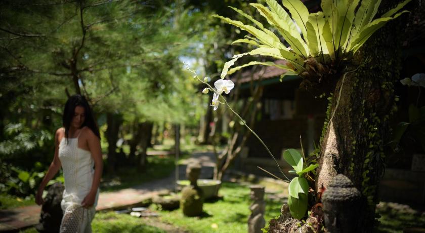 Taman Nauli Bed & Breakfast