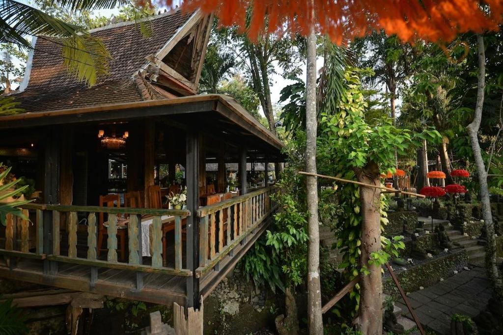 Taman Nauli Bed & Breakfast