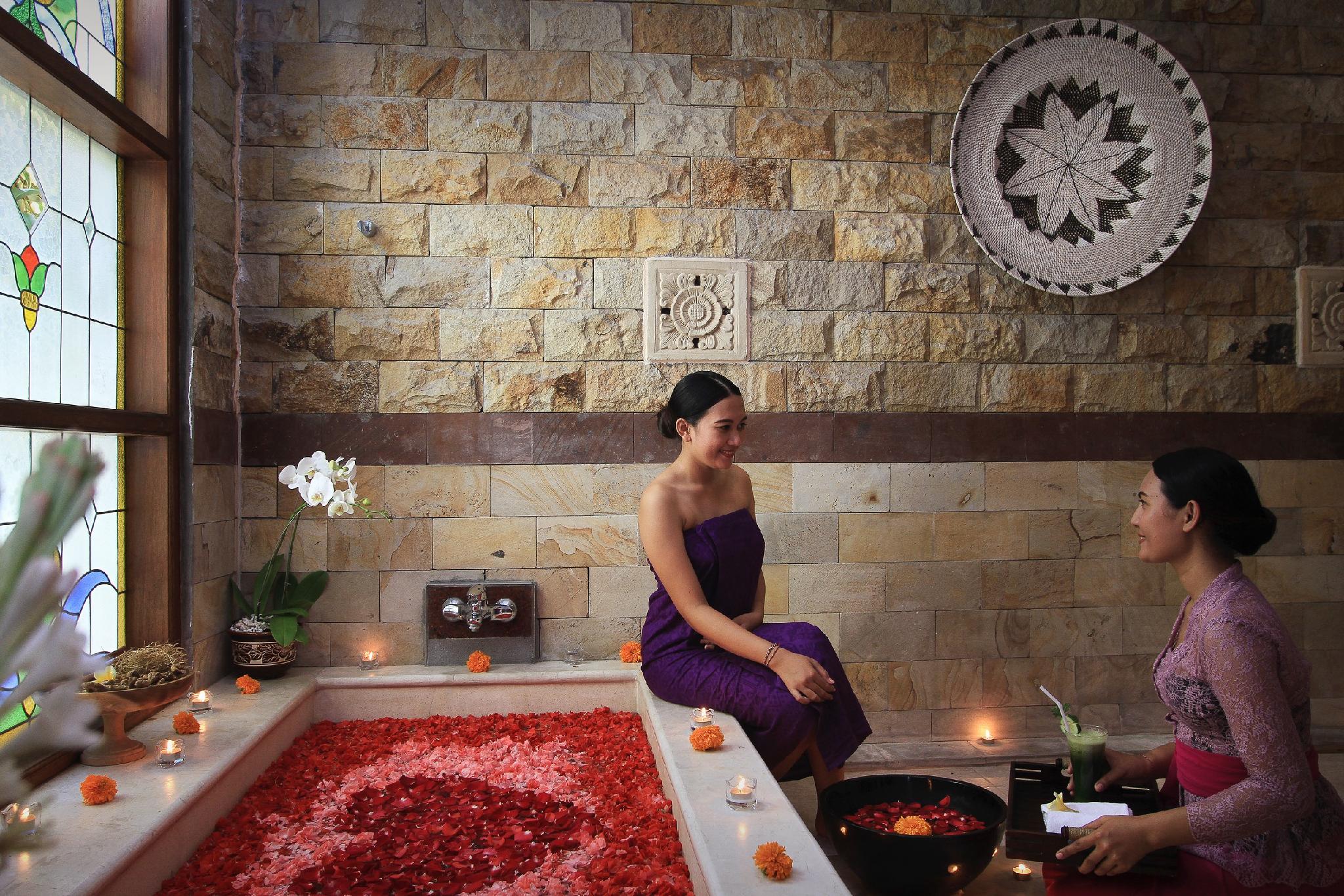 Tapa Tepi Kali Hotel