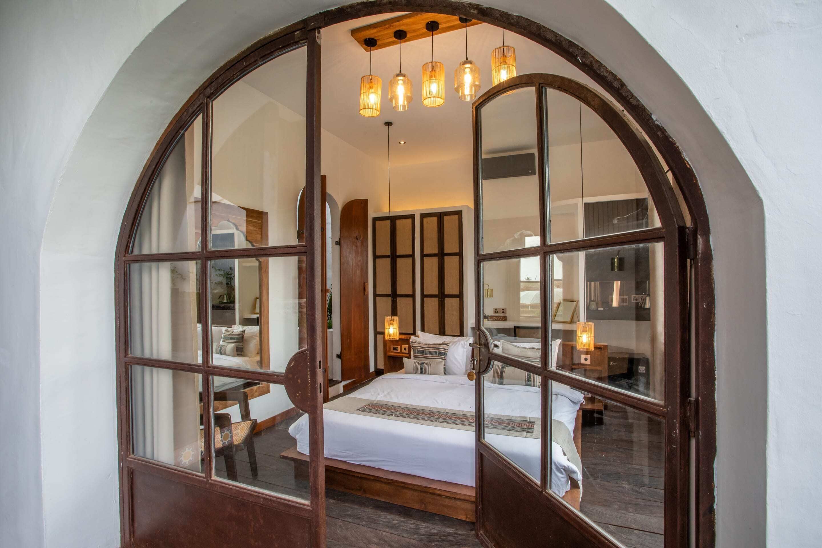 Tropical Private Villa 3 BR Canggu w/Staff