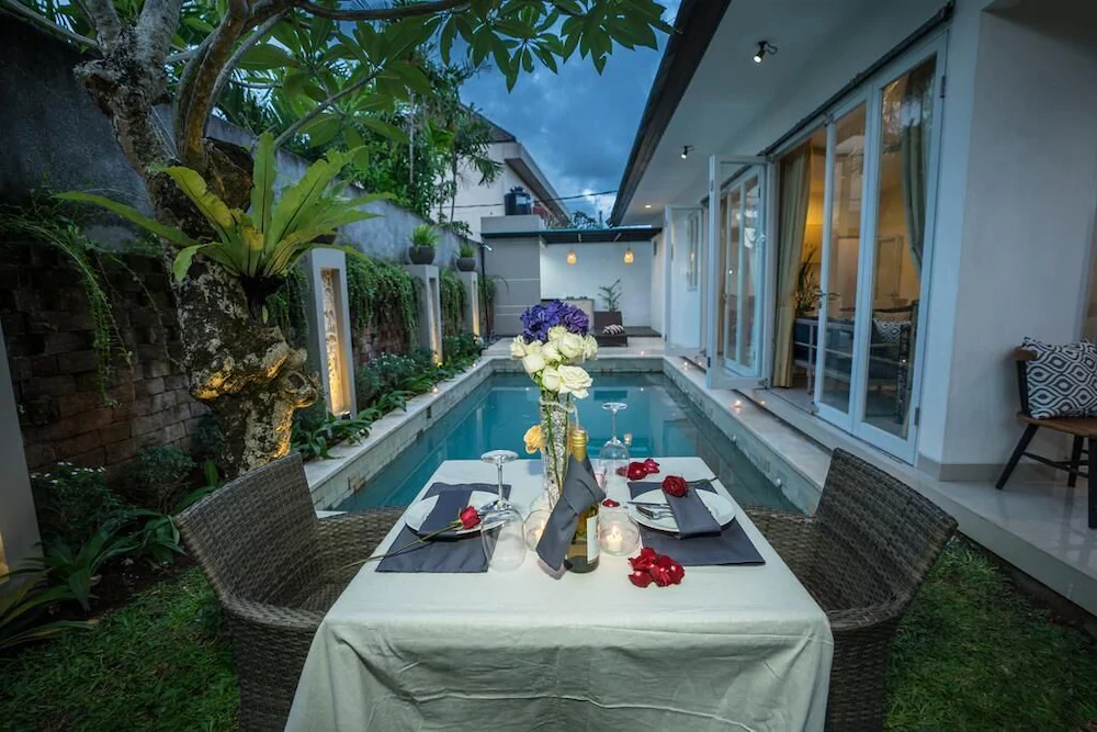 Villa Putih Berawa