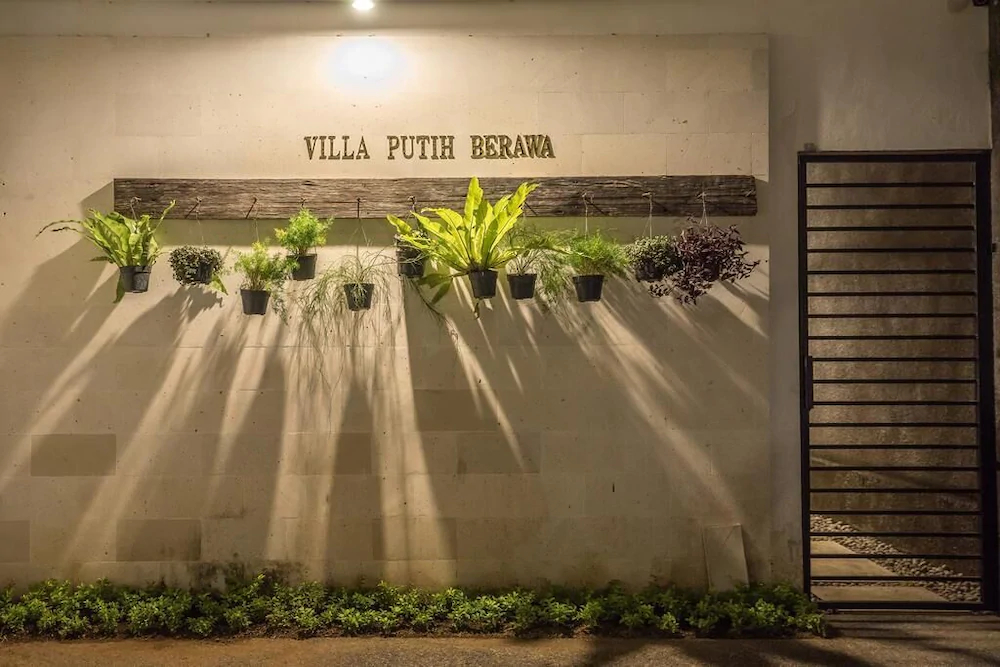 Villa Putih Berawa