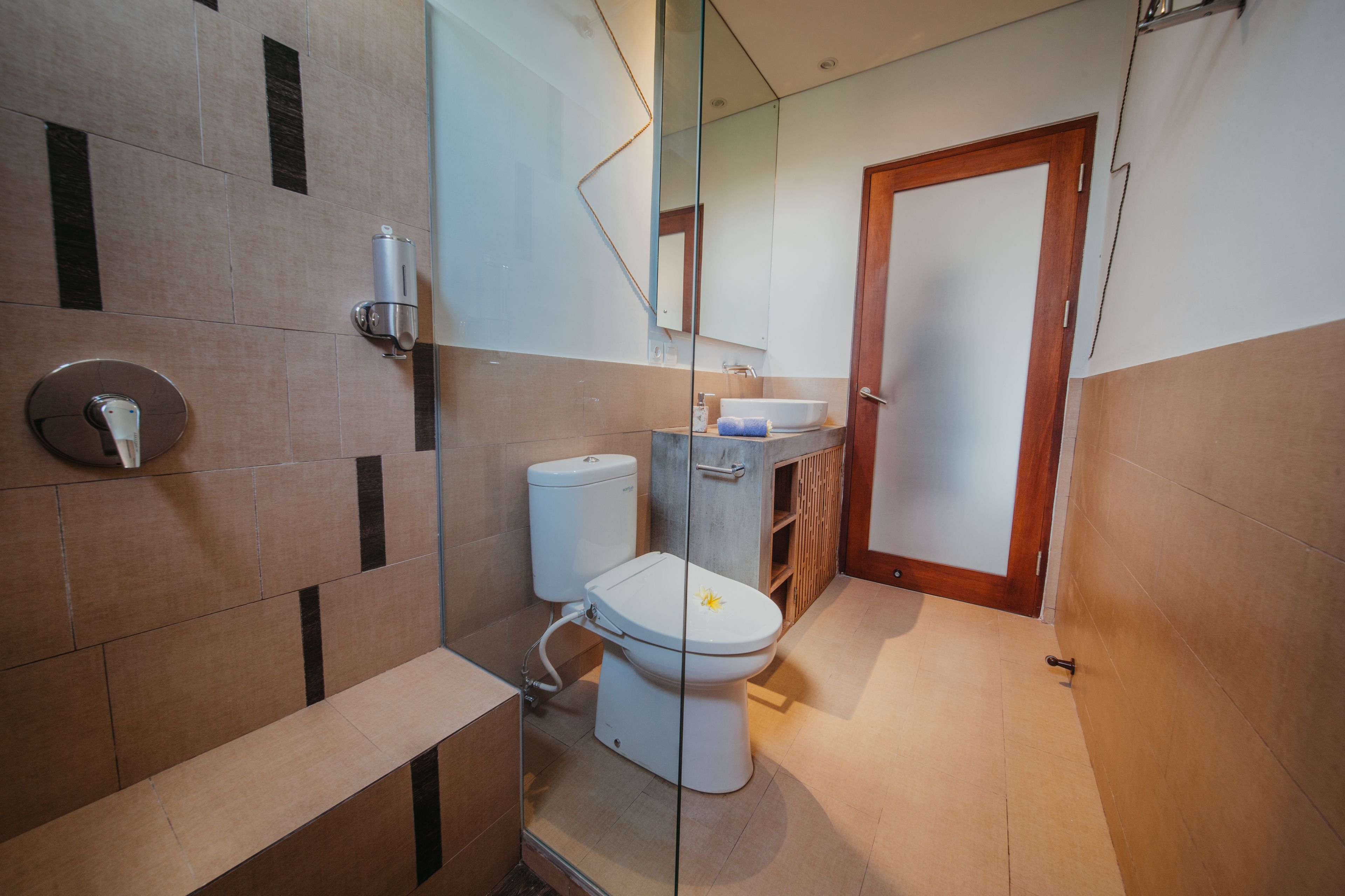Kaen Apartments