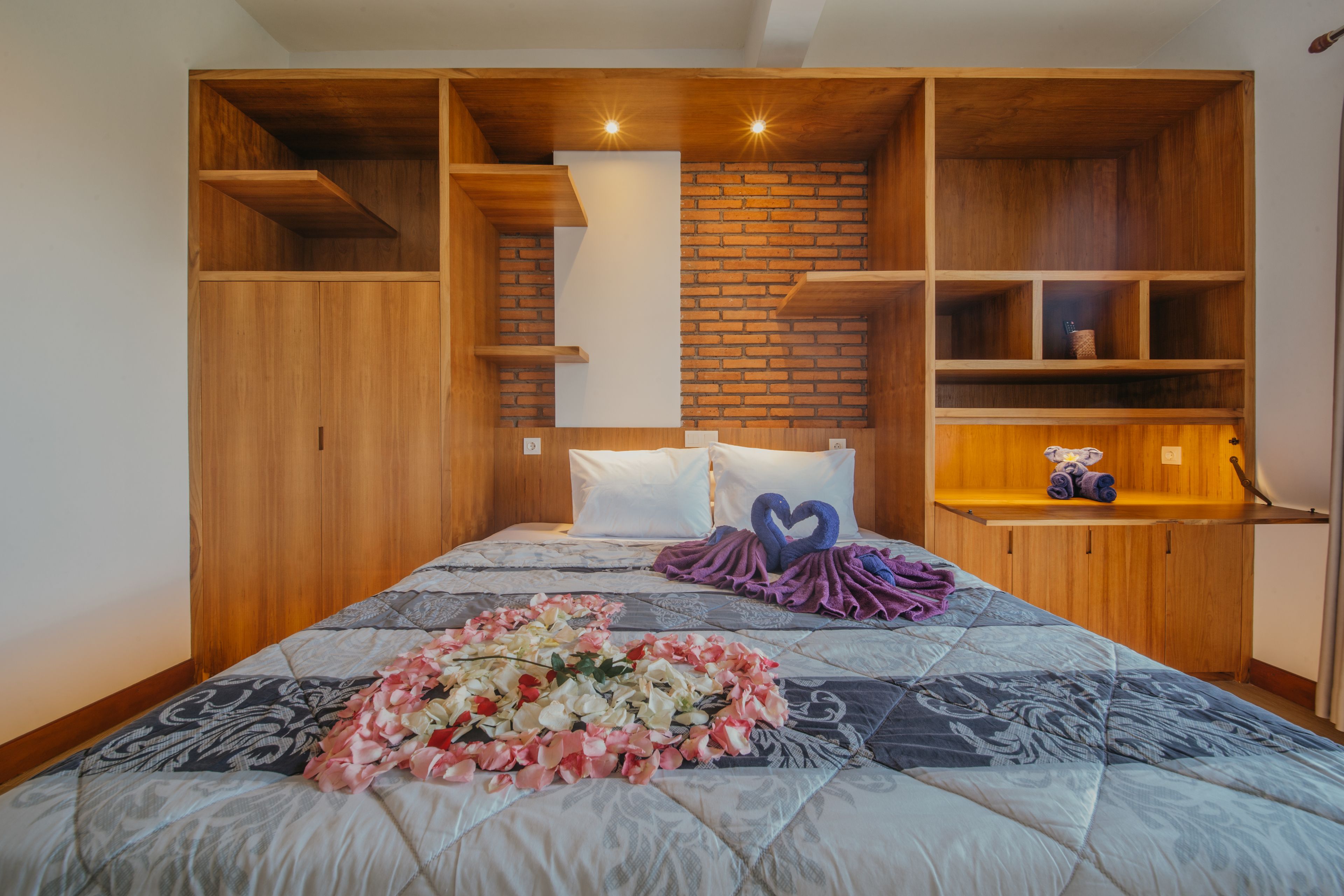 Kaen Apartments