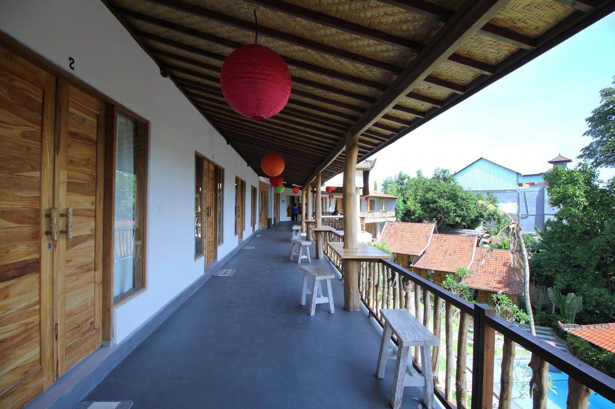 Warung and Guest House Surya Abadi