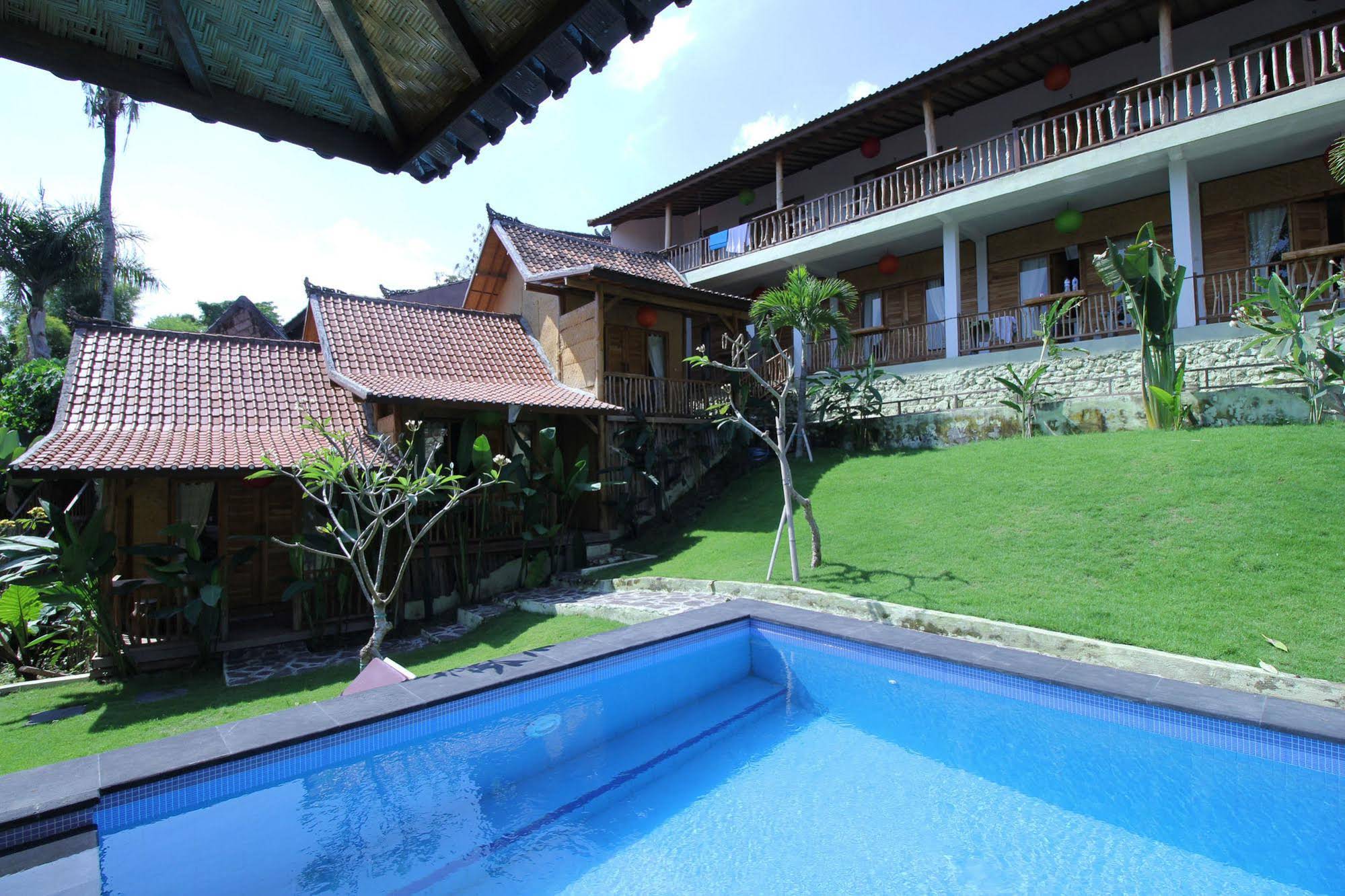 Warung and Guest House Surya Abadi