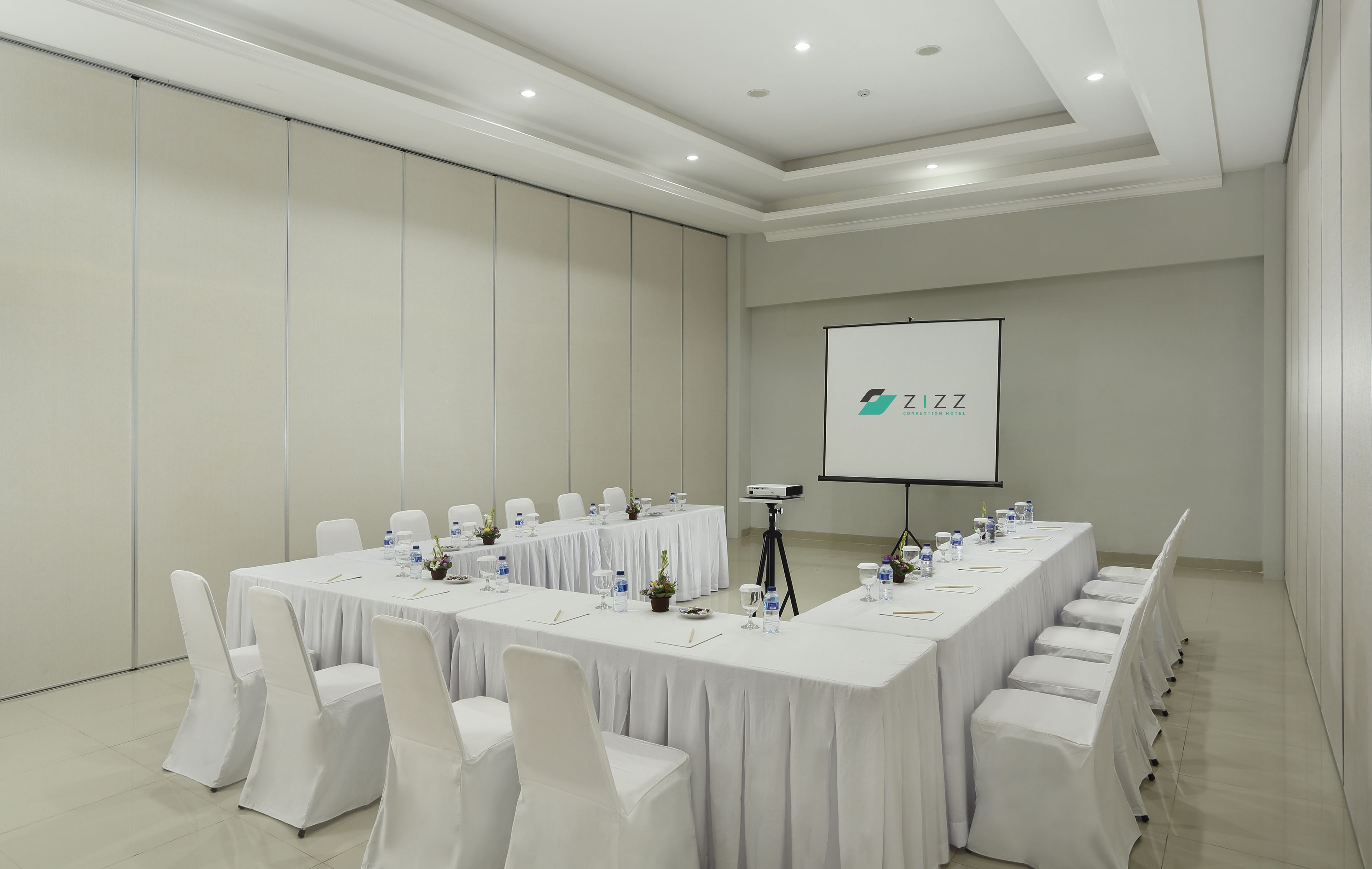Zizz Convention Hotel