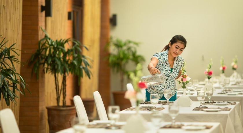 Zizz Convention Hotel