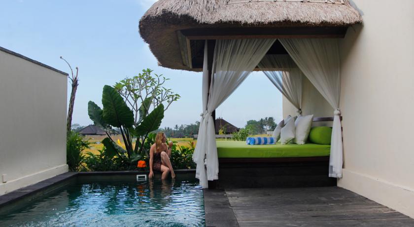 Alam Puisi Villa