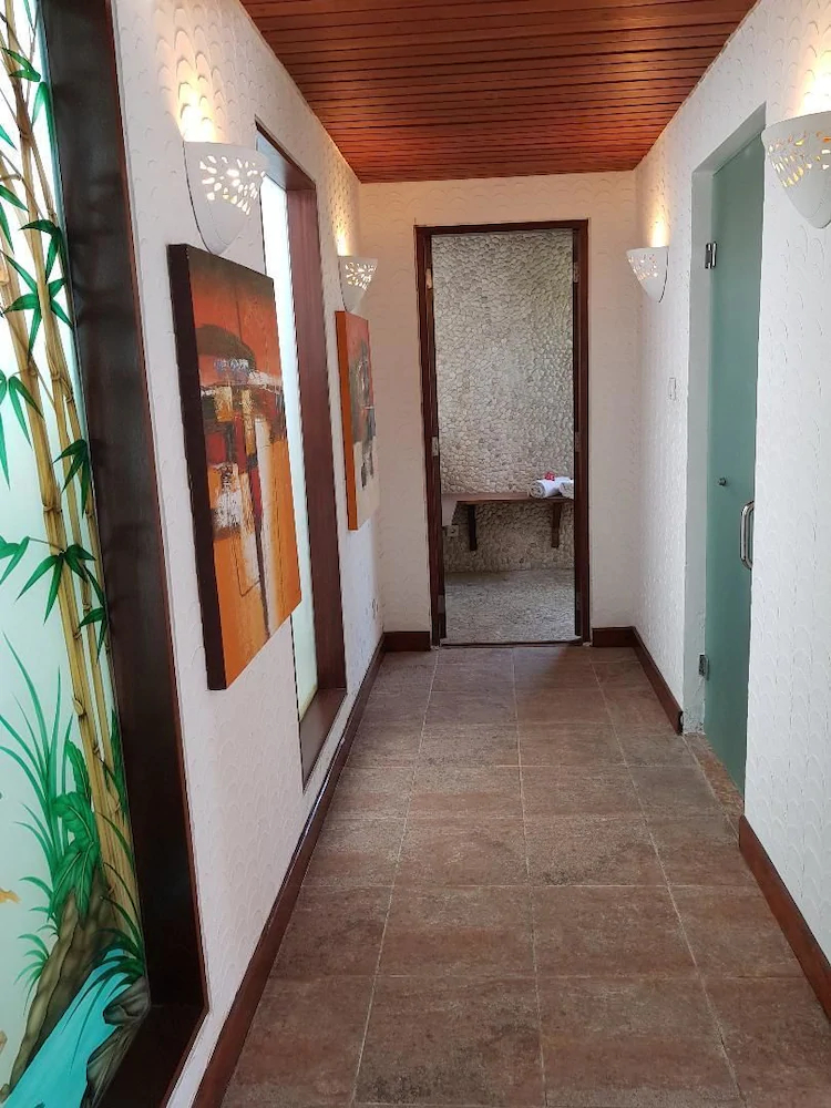 Andrea Villas & Suites