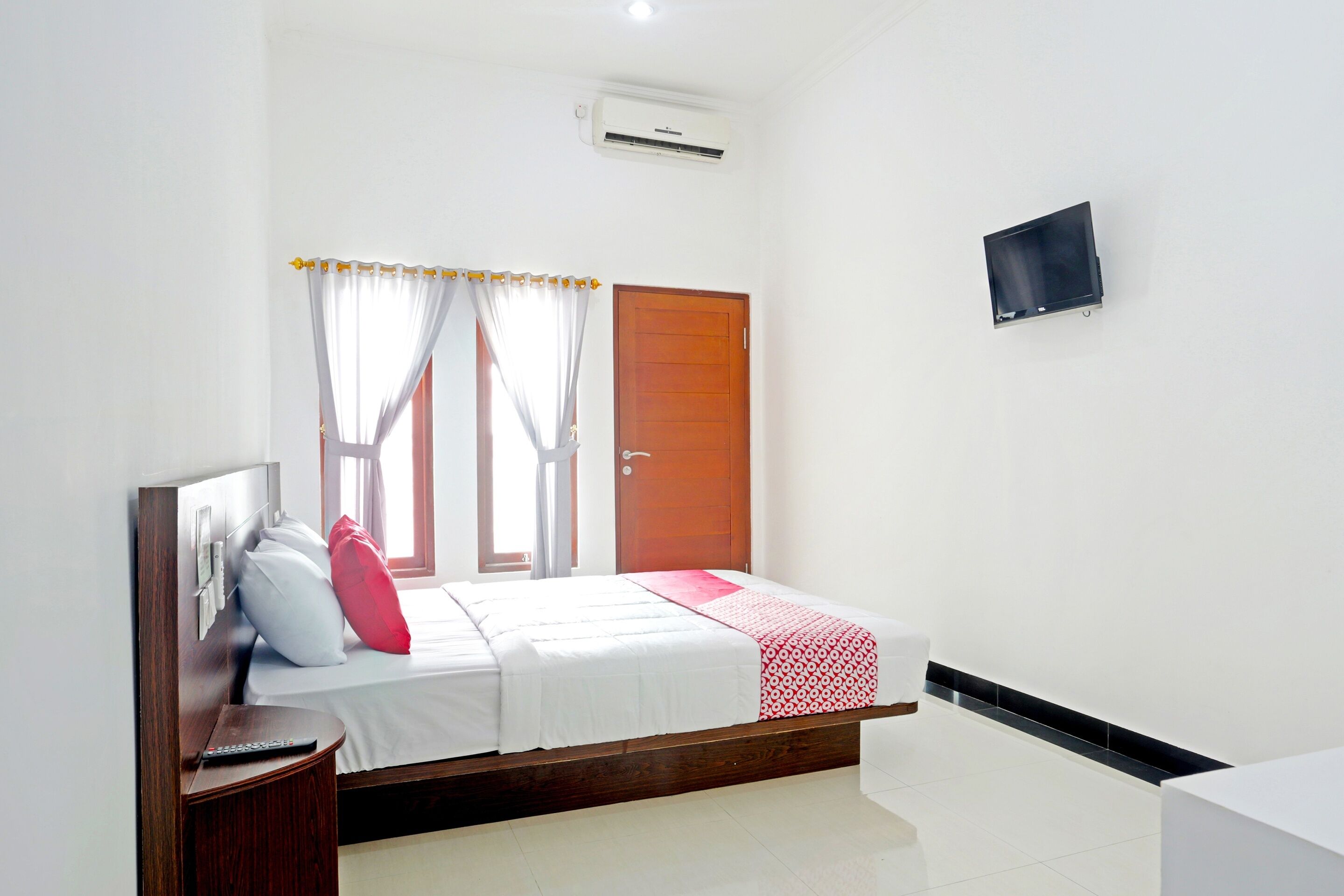 Cahaya Guest House by OYO